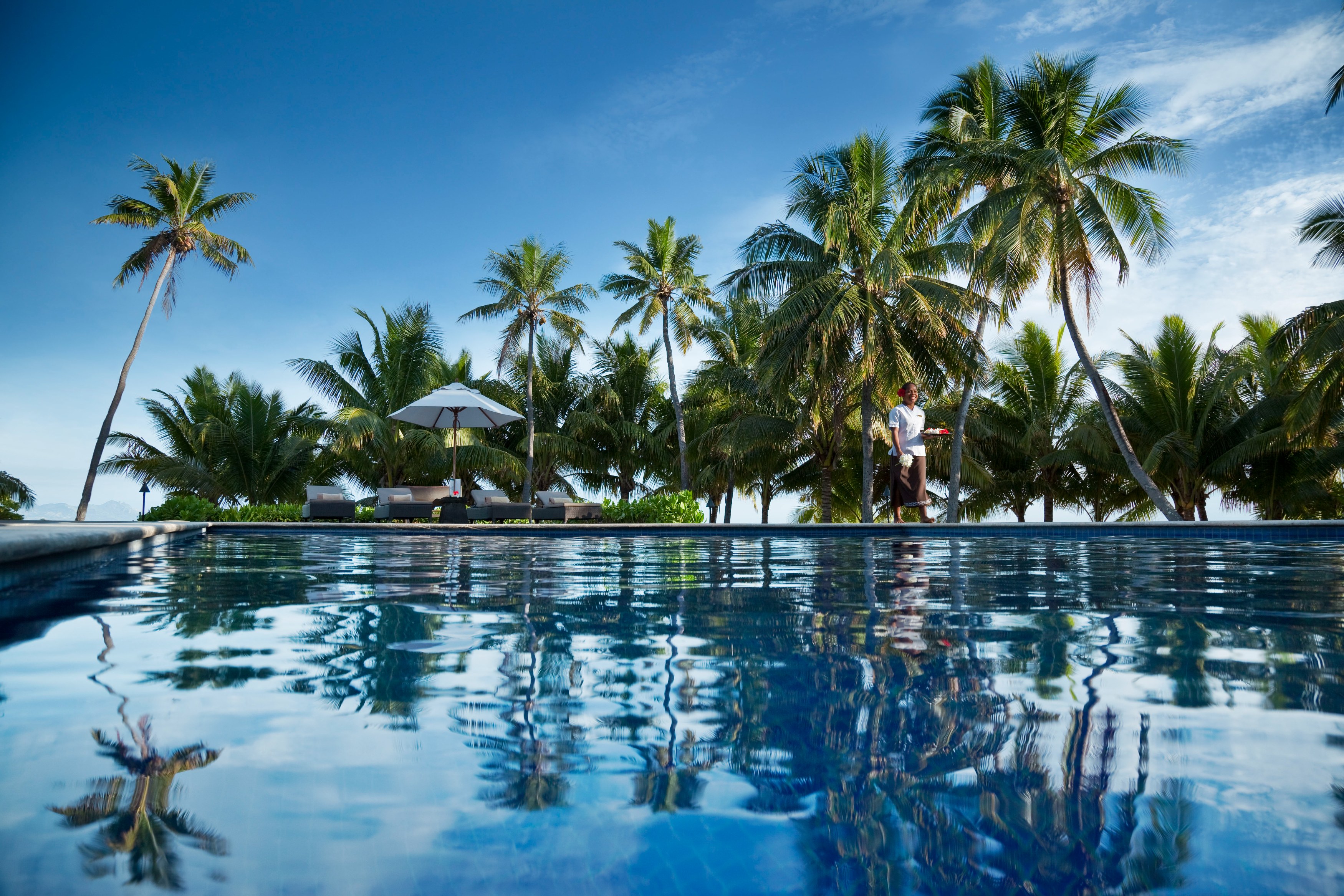 FJ - Vomo Island Resort - Pool.jpg