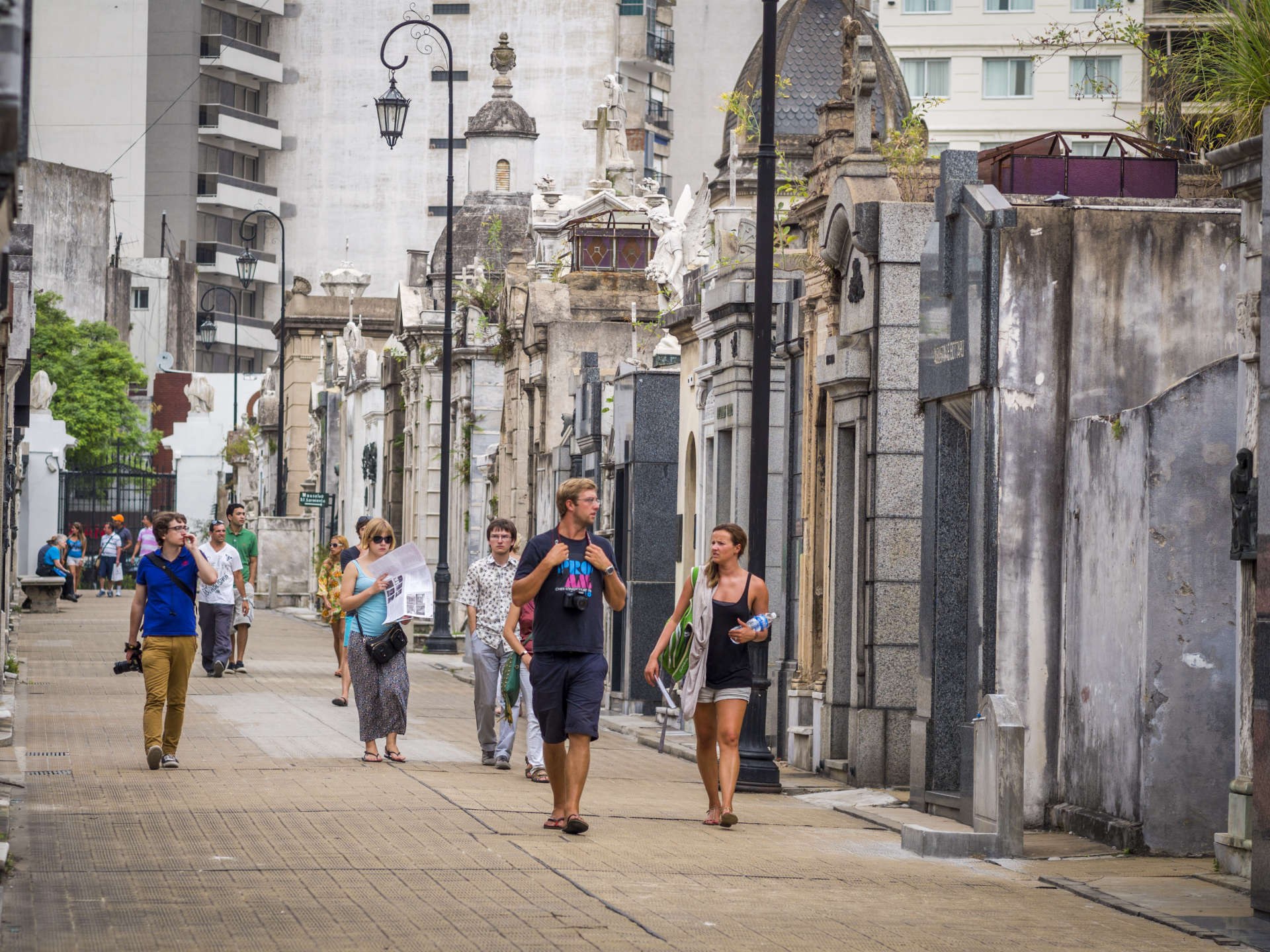 AR-Excursie-Walking-recoleta-en-palermo-compressed.jpg