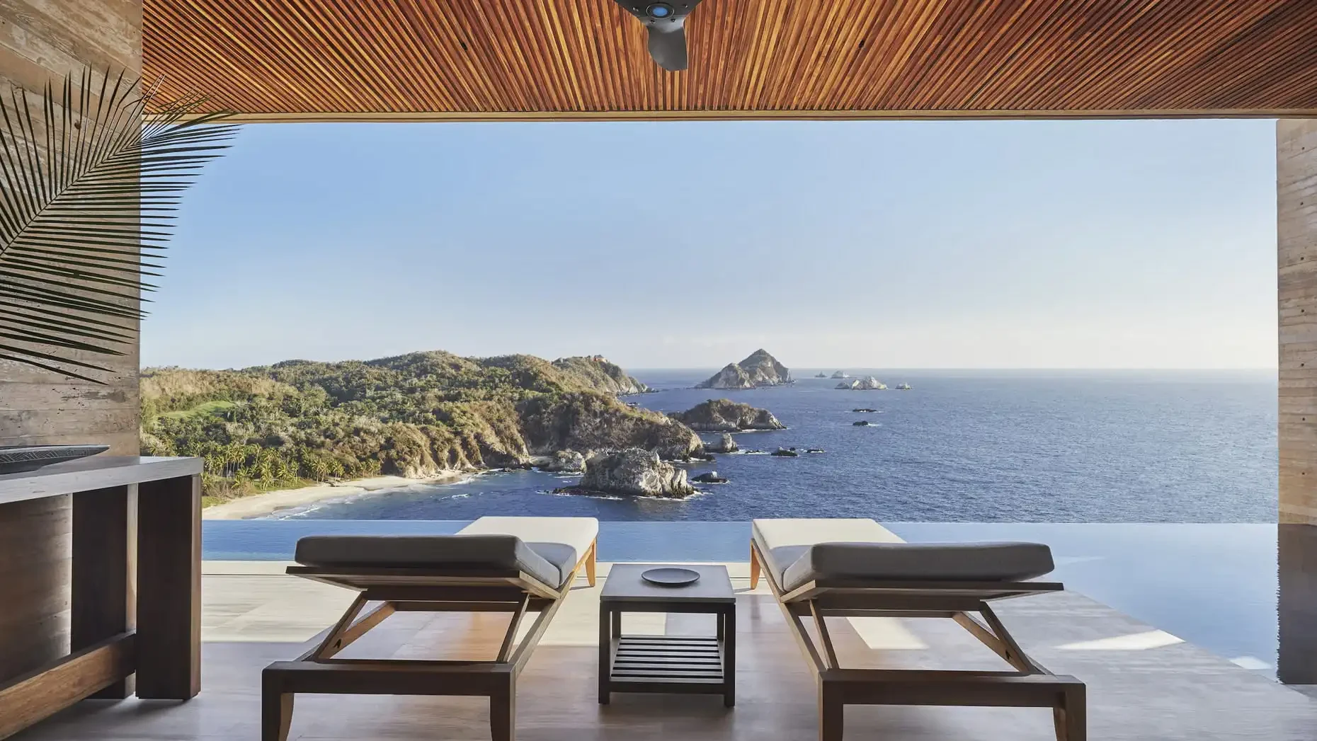 MX-Accommodatie-Four Seasons Tamarindo-pool view.webp