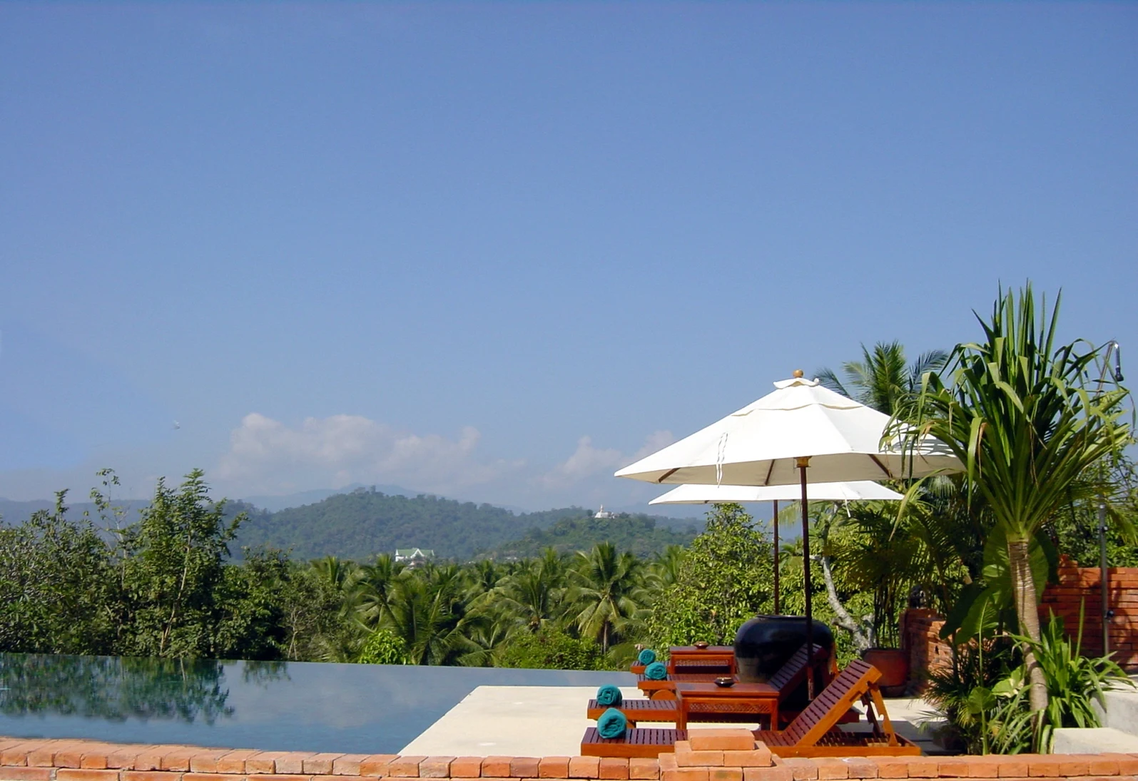 LA - Residence Phou Vao - Poolview.webp