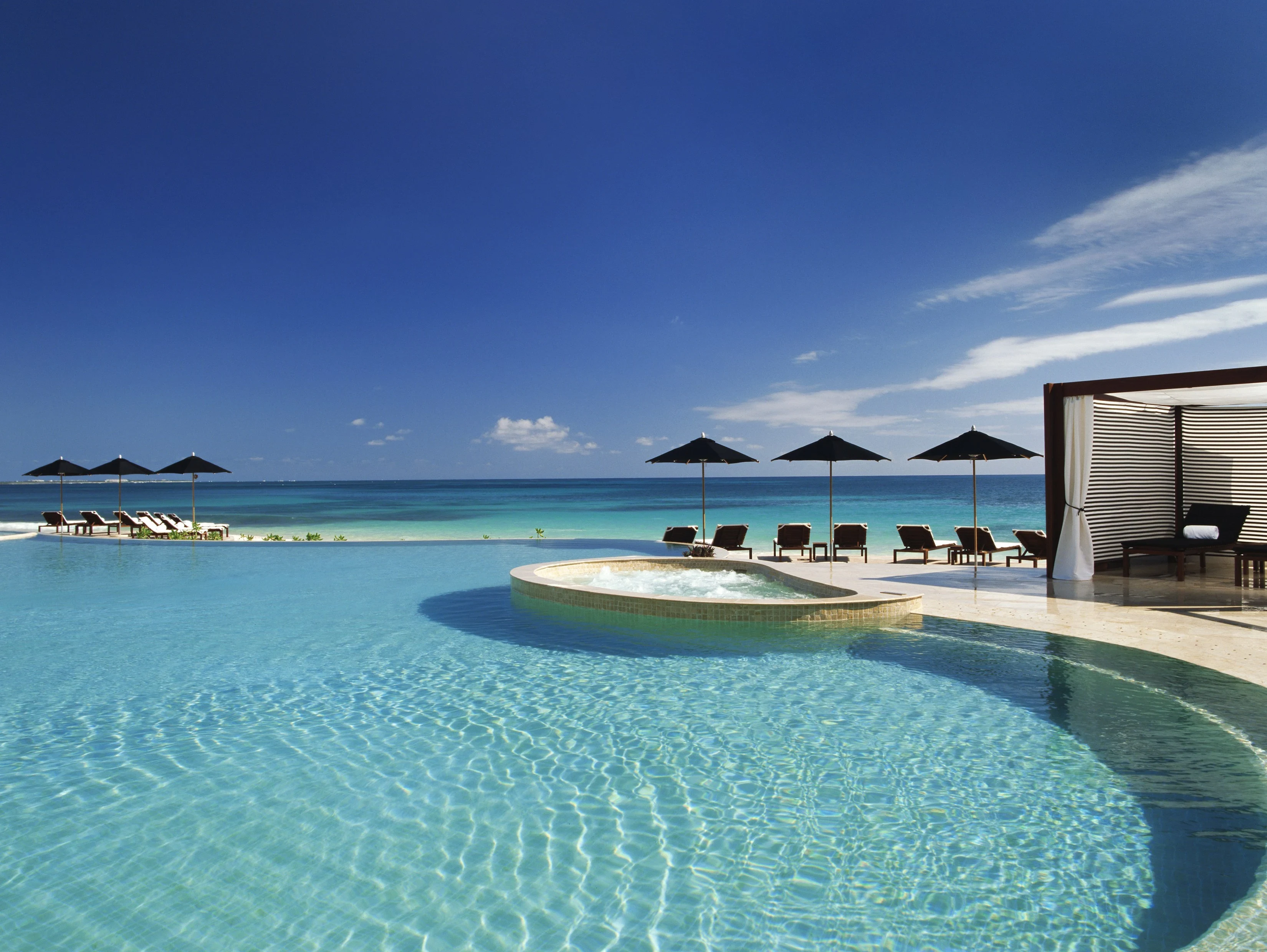 MX_-_Rosewood_Mayakoba_-_Swimmingpool_2.webp