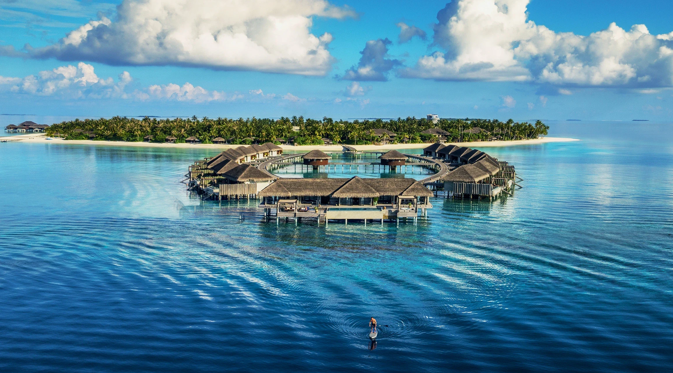 MV - Accommodatie - Velaa Private Island - Over Water Villas - Aerial.webp