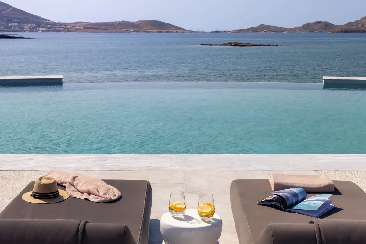 Main_Pool_closeup.webp