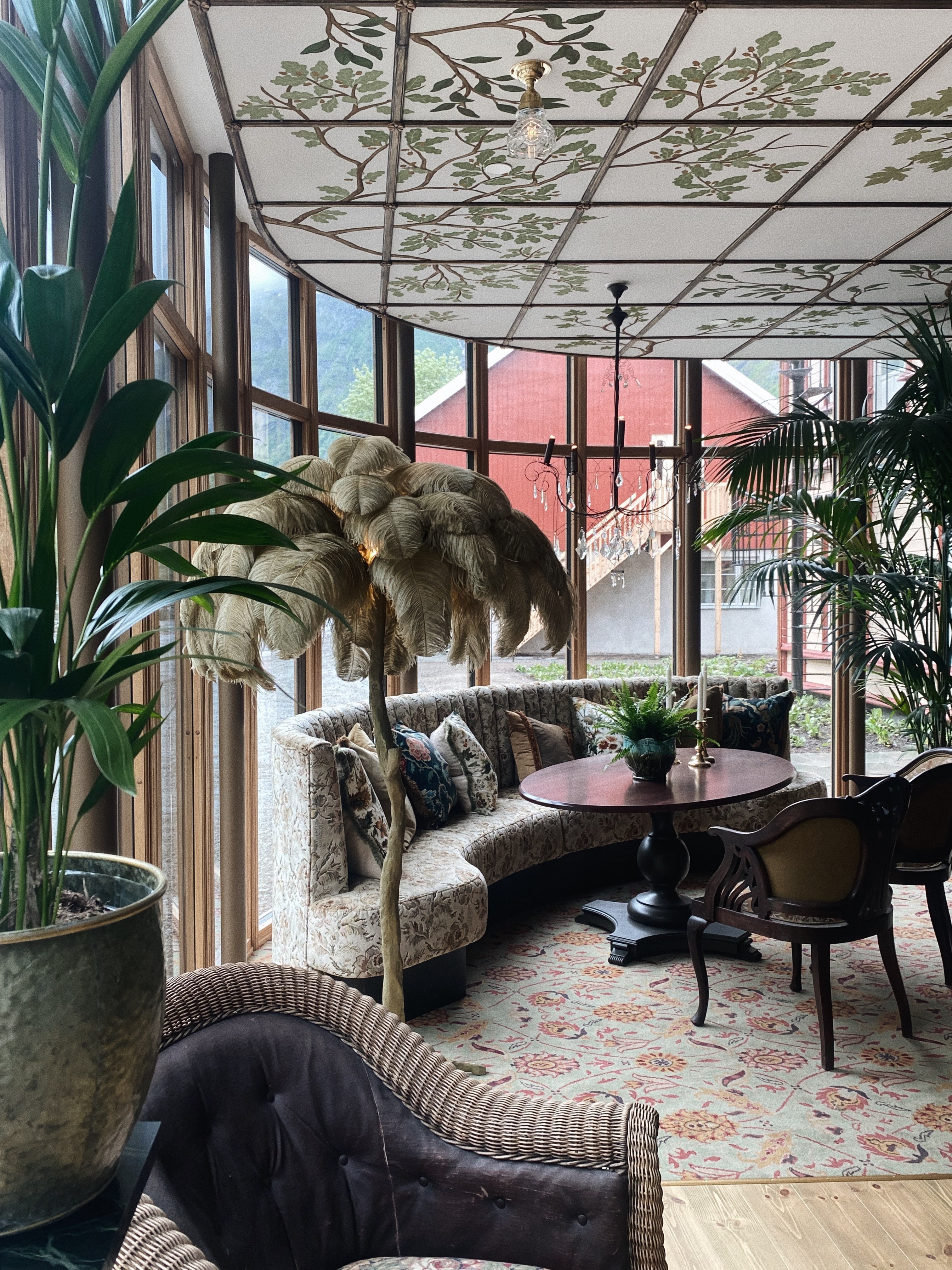 NO - Hotel Union Øye - Seating Area.jpeg