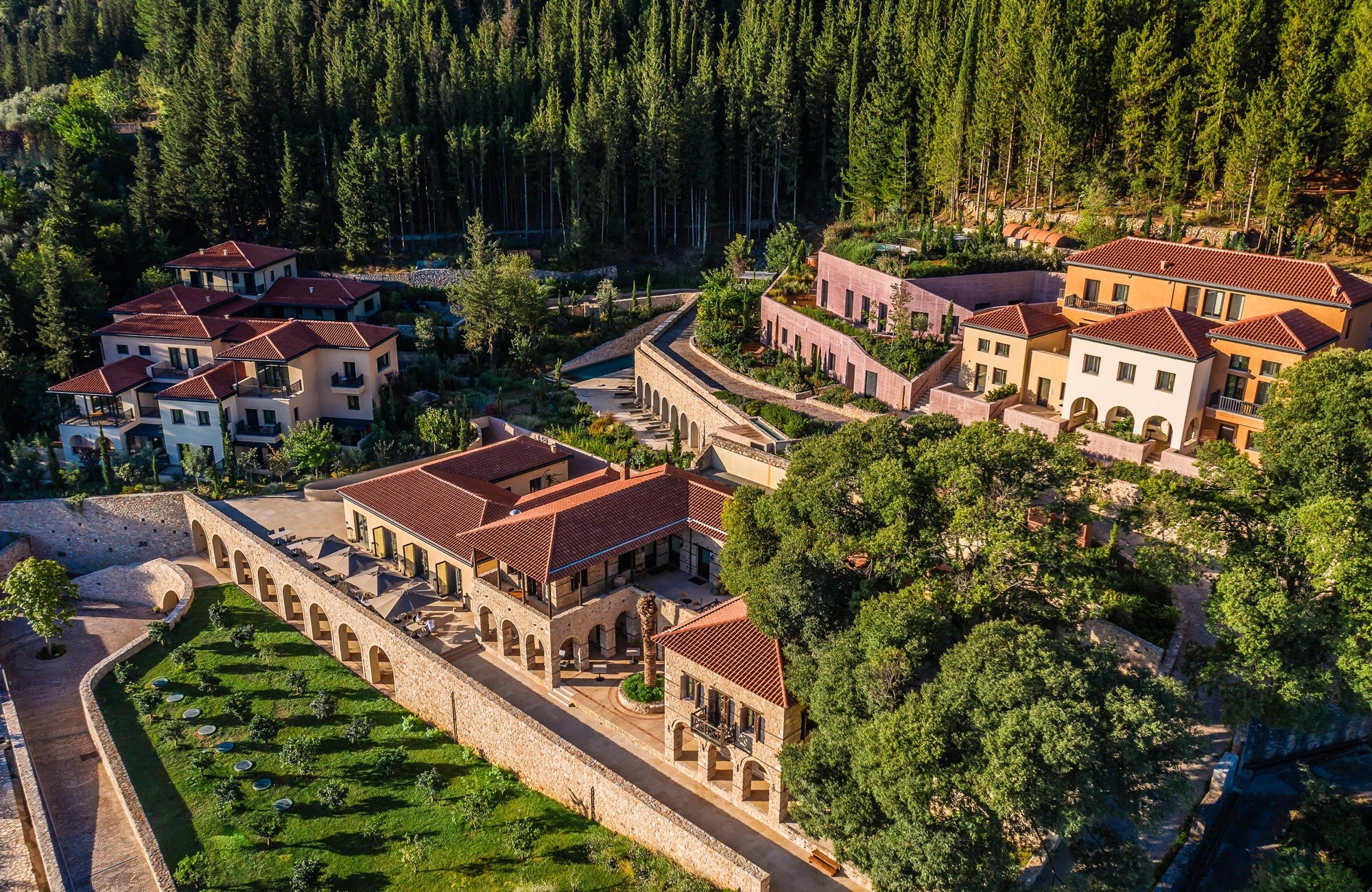 GR-Accommodatie-Euphoria-Retreat-location-aerial.jpg