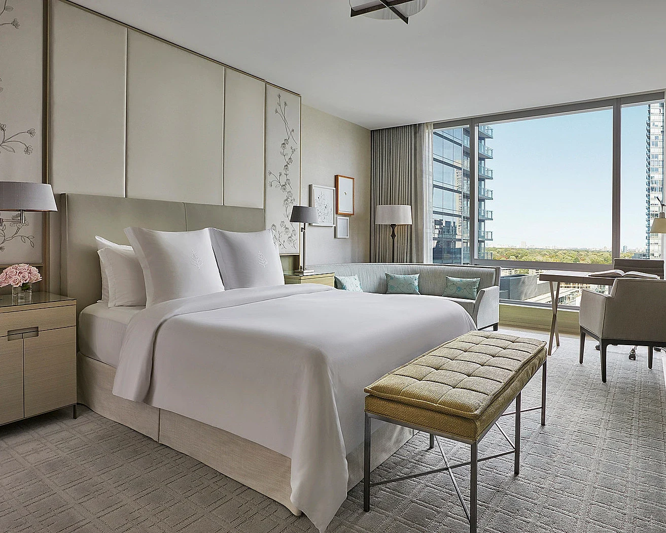CA - Four Seasons Toronto - Bedroom.webp