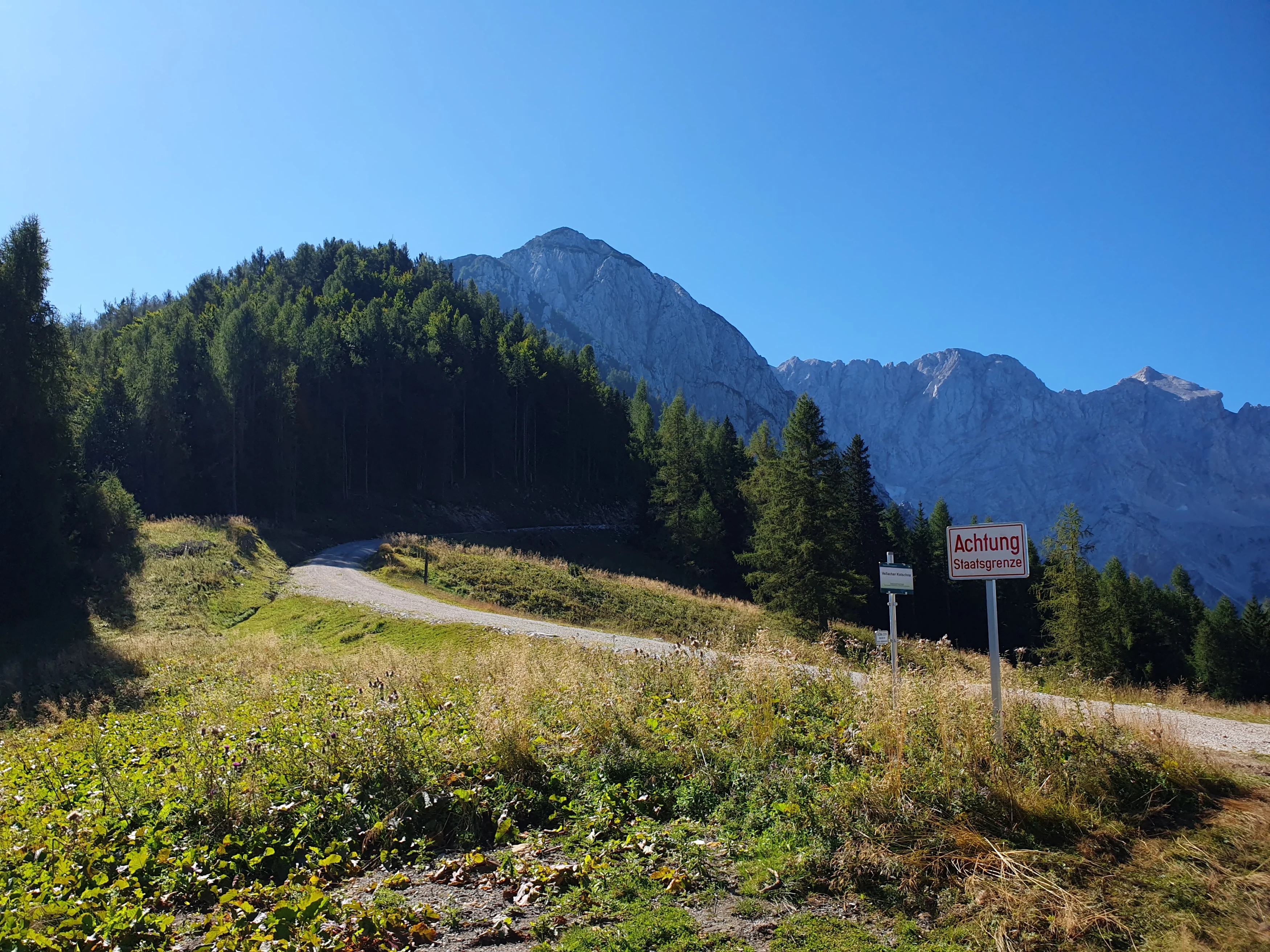 SI-studiereis-Slovenië-Vila Planinka hike.webp