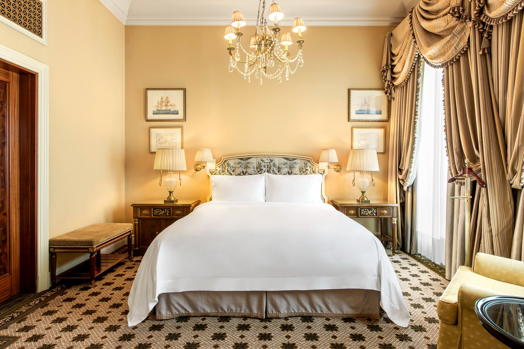 GR - Hotel Grande Betagne - Deluxe Suite Bedroom.jpg