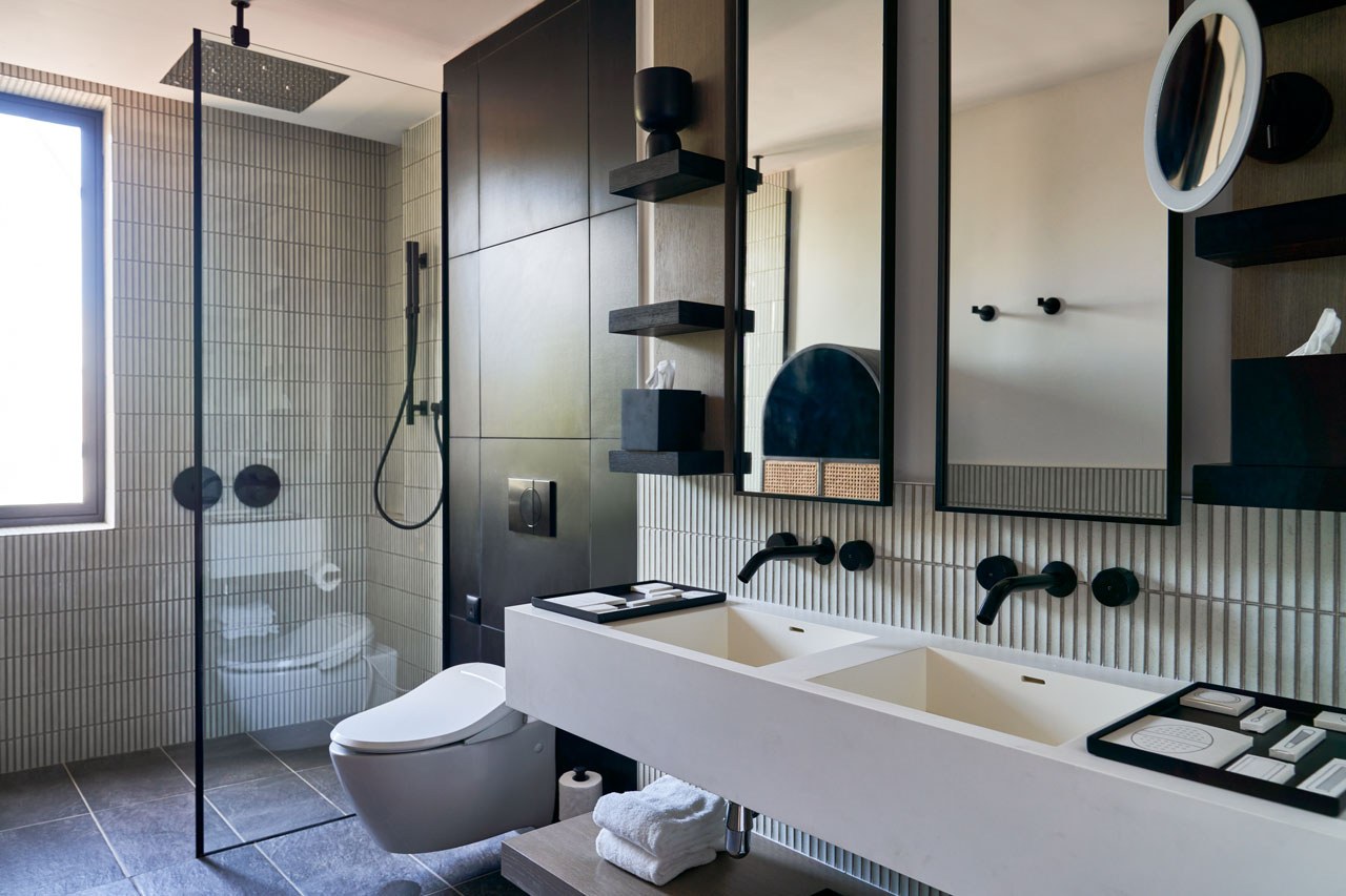 Mu-accommodatie-lux-grand-baie-badkamer.jpg