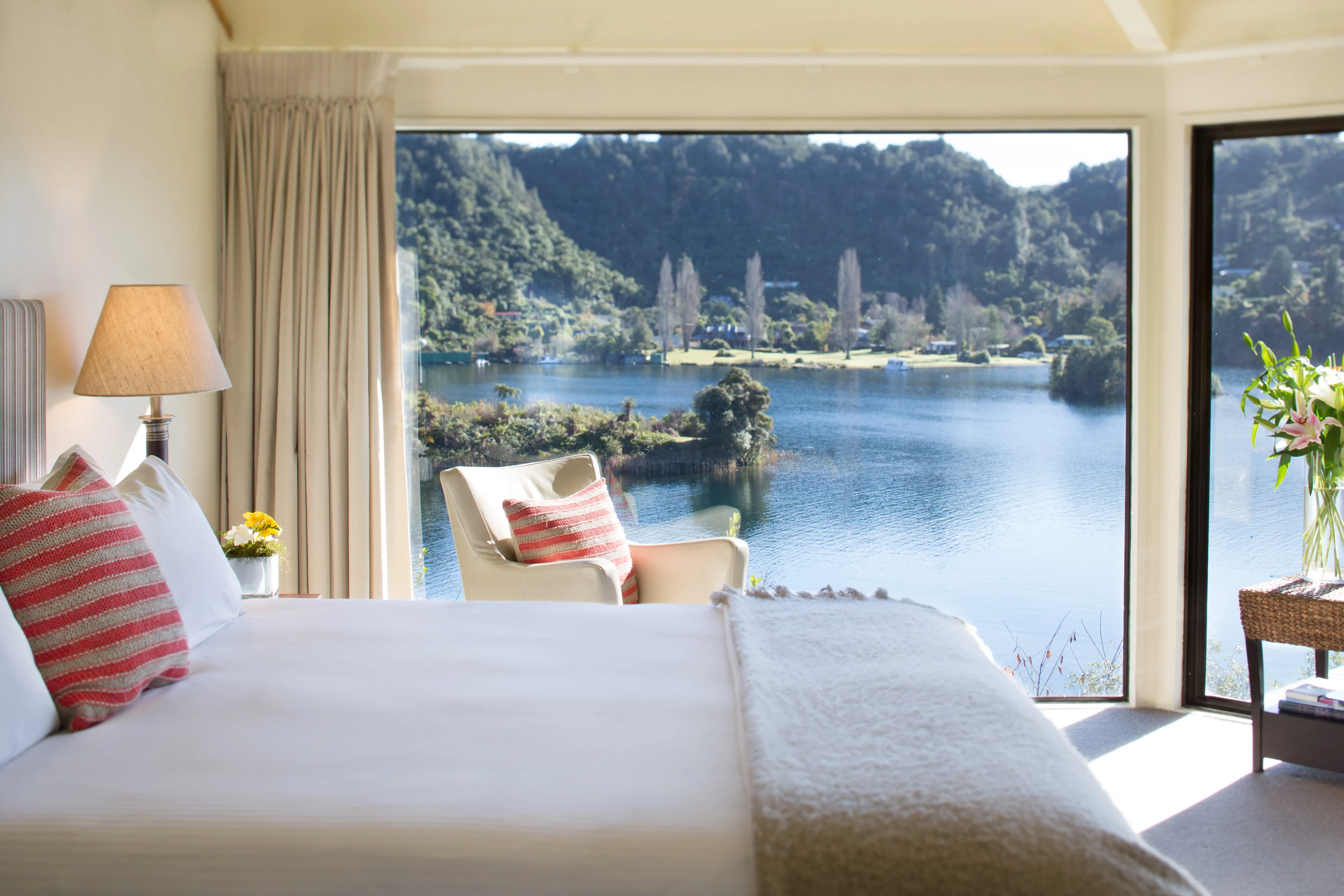 NZ-accommodatie-solitaire lodge- Executive Suite.webp