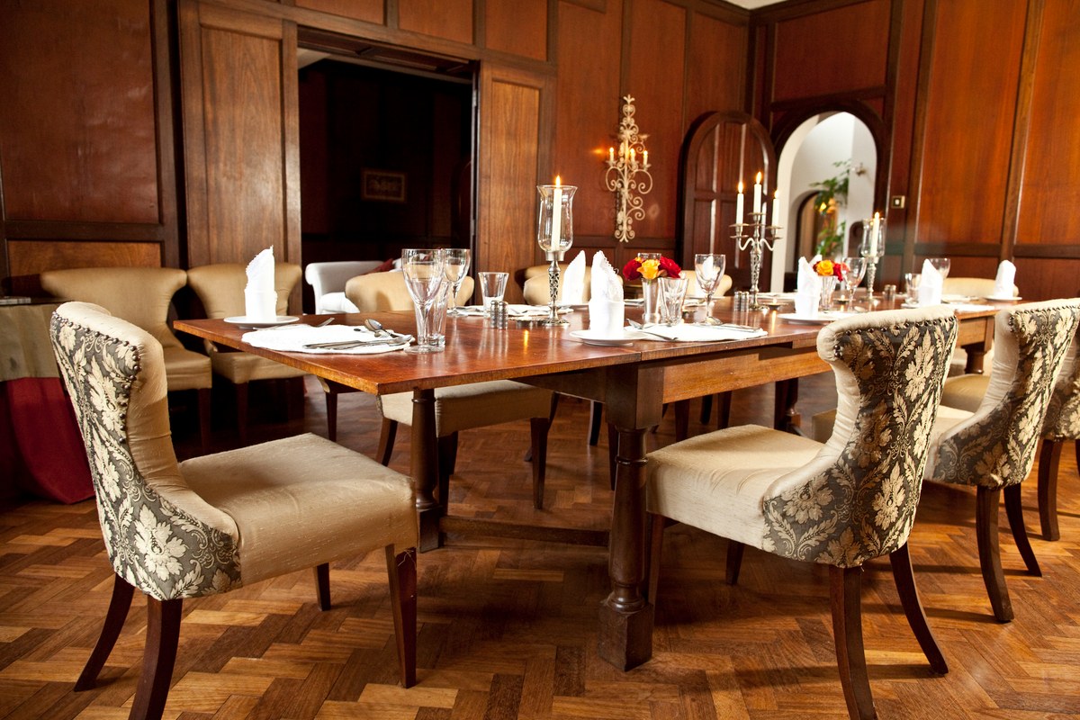 KE-GIRAFFE MANOR - Classic refinement - Copyright Classic Portfolio for images used without context.jpg