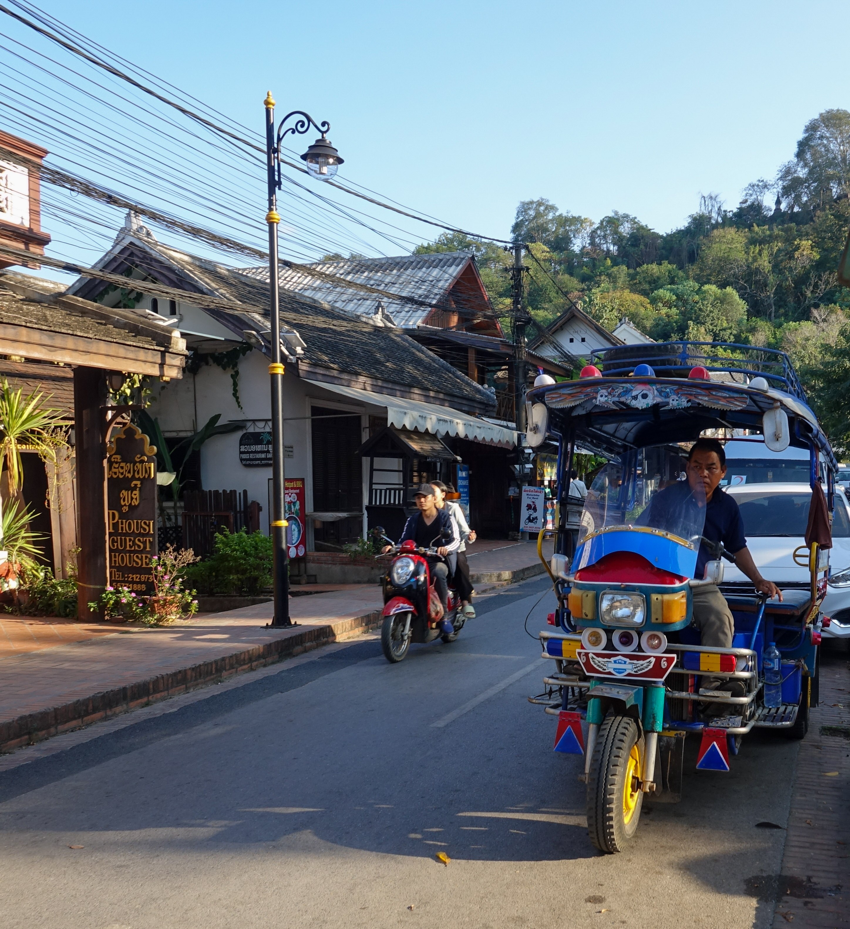 LA-Studiereis Evelyn- Luang Prabang- straat.jpg