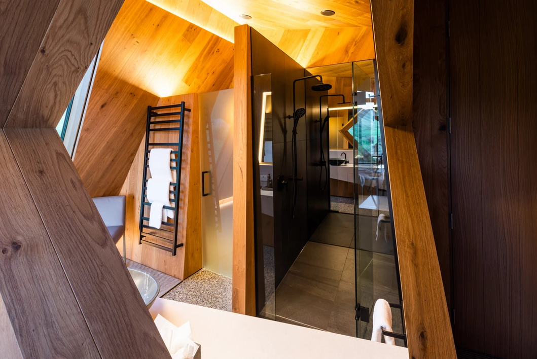NZ-Mt-Isthmus-bathroom.PNG