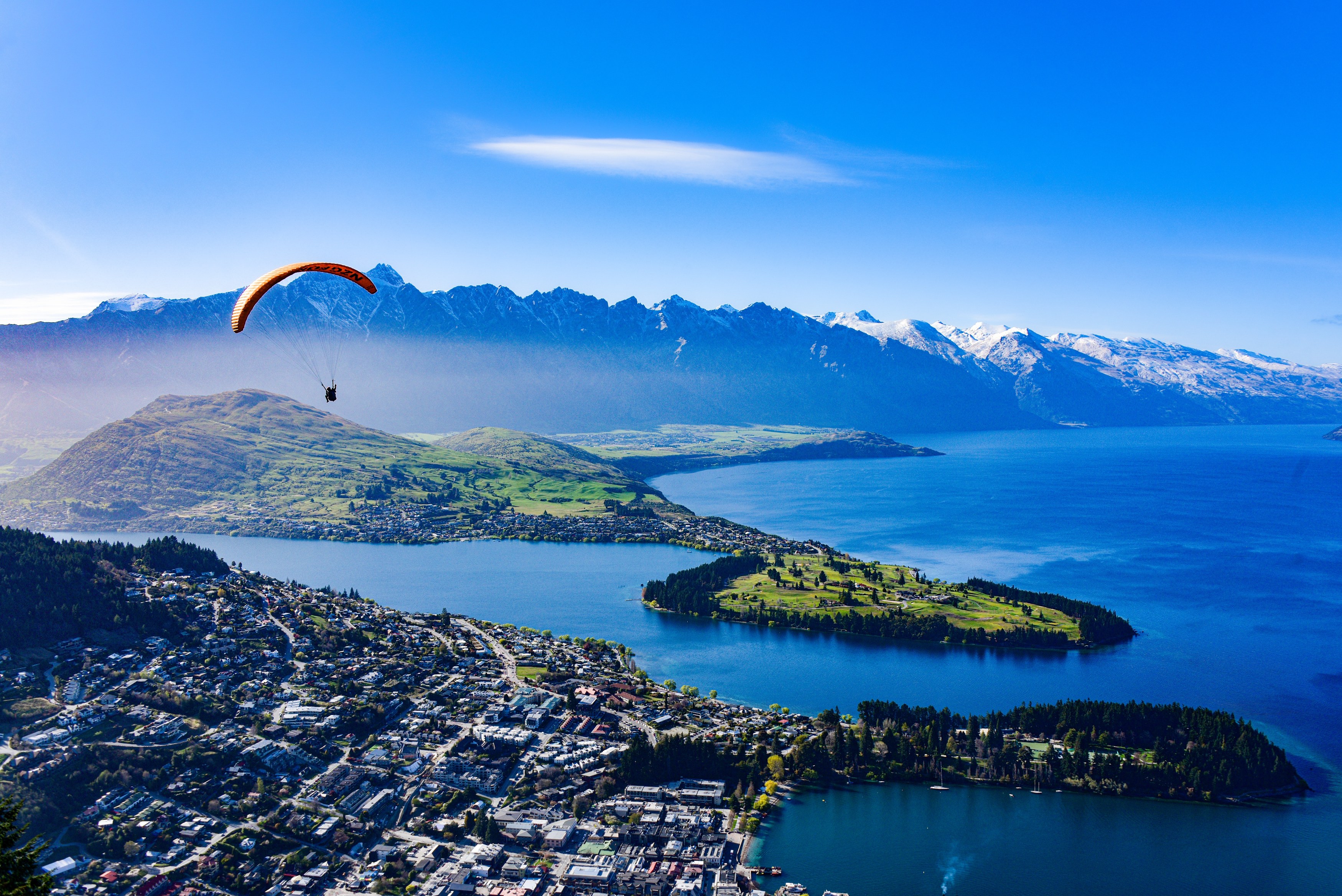 NZ-Queenstown-Shutterstock.jpg
