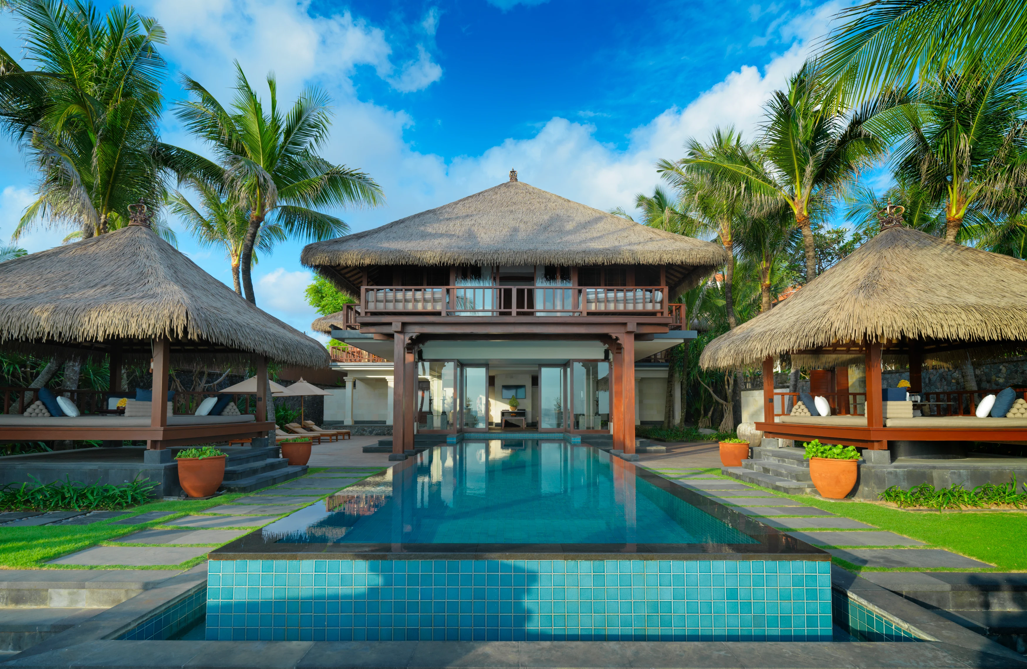 ID - The Legian - The Beach House - Daytime.webp