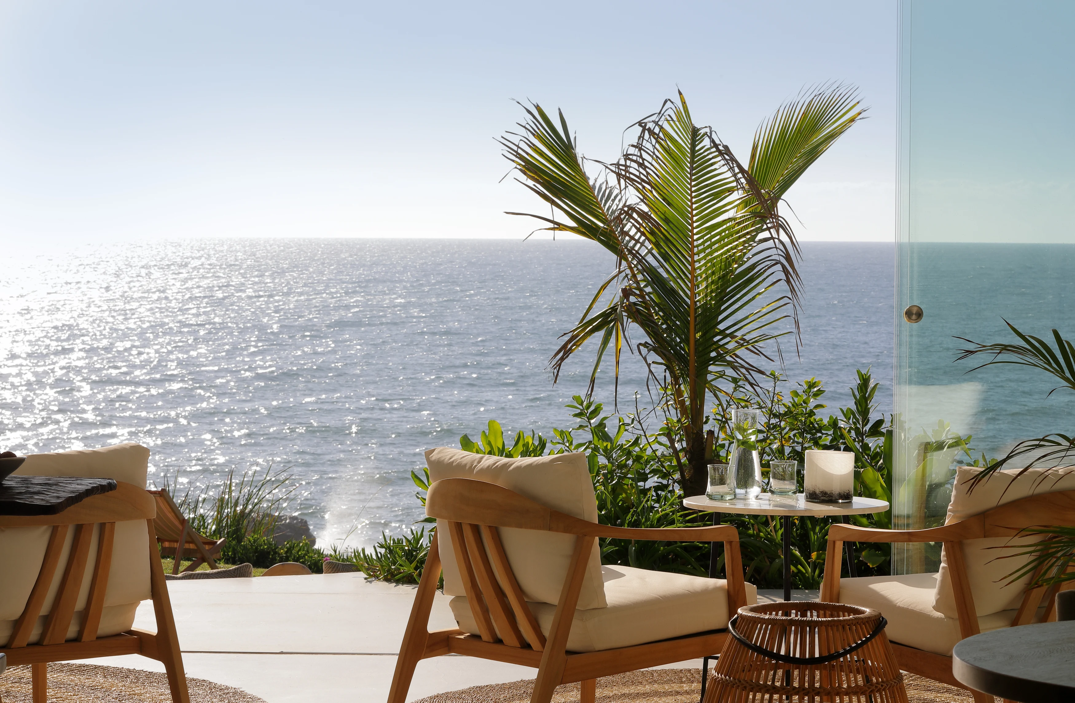 ZA-Accommodatie-Sala-Lounge outside.webp
