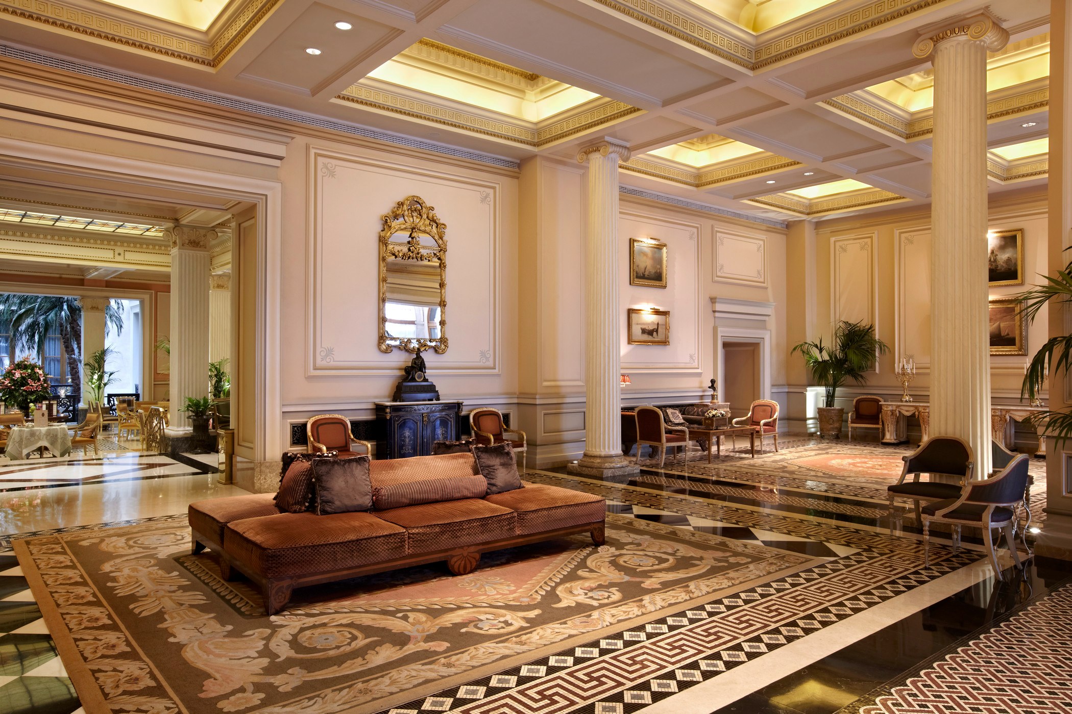 GR - Hotel Grande Betagne - Lobby.jpg