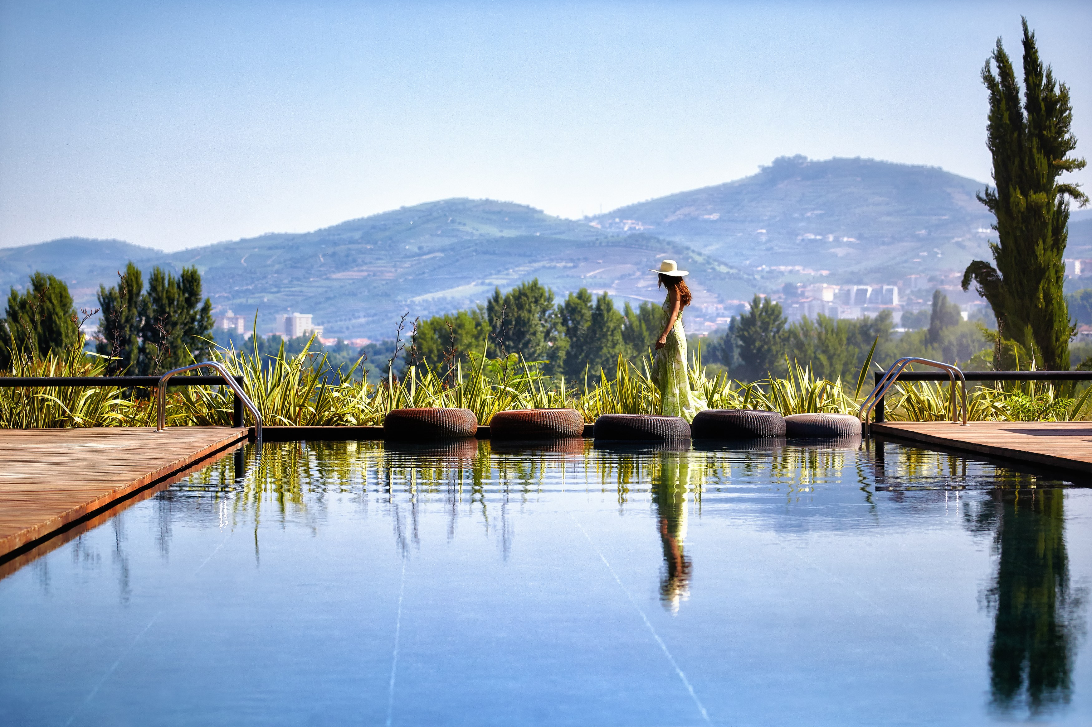 PT-Accommodatie-Six-Senses-Douro-Valley-Pool.jpg