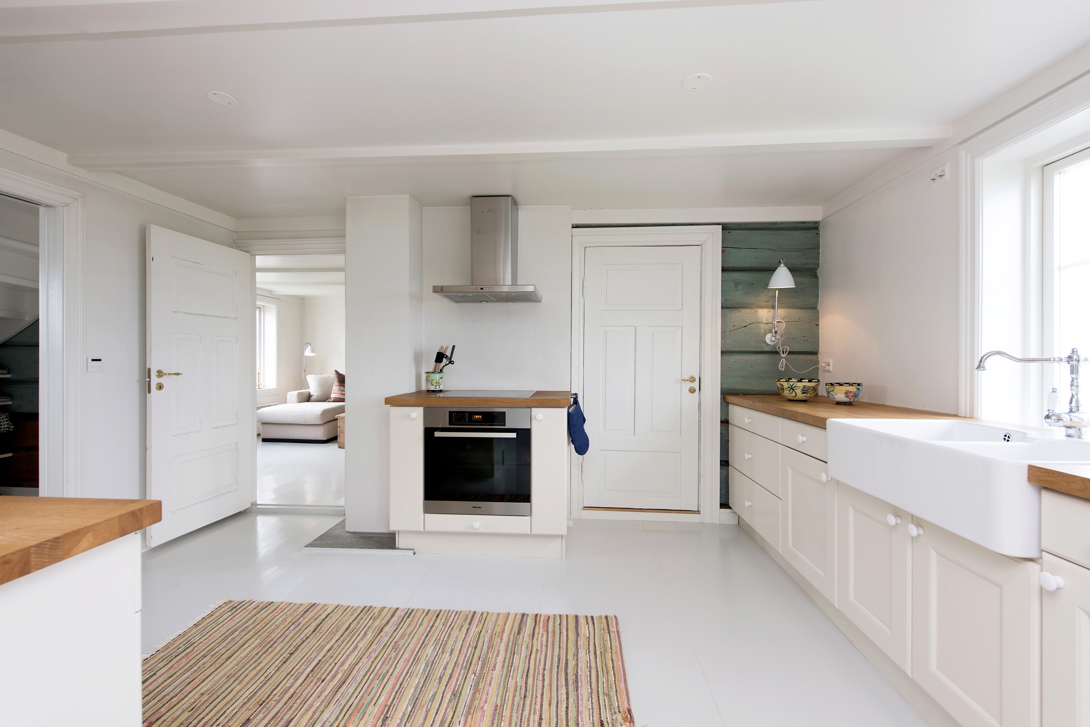 NO - Owners Cabin - Kitchen.jpg