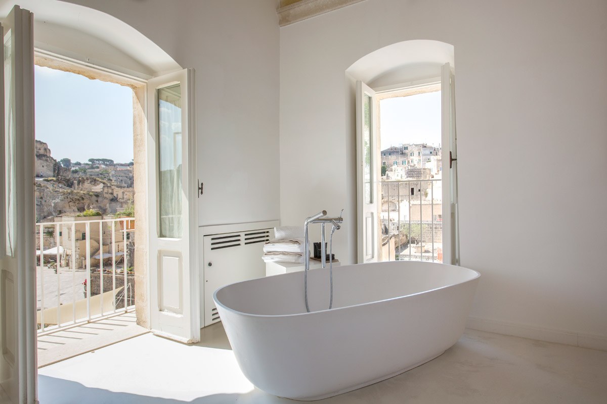 IT-Accommodatie-Sant'Angelo Luxury Resort-bathroom.jpg