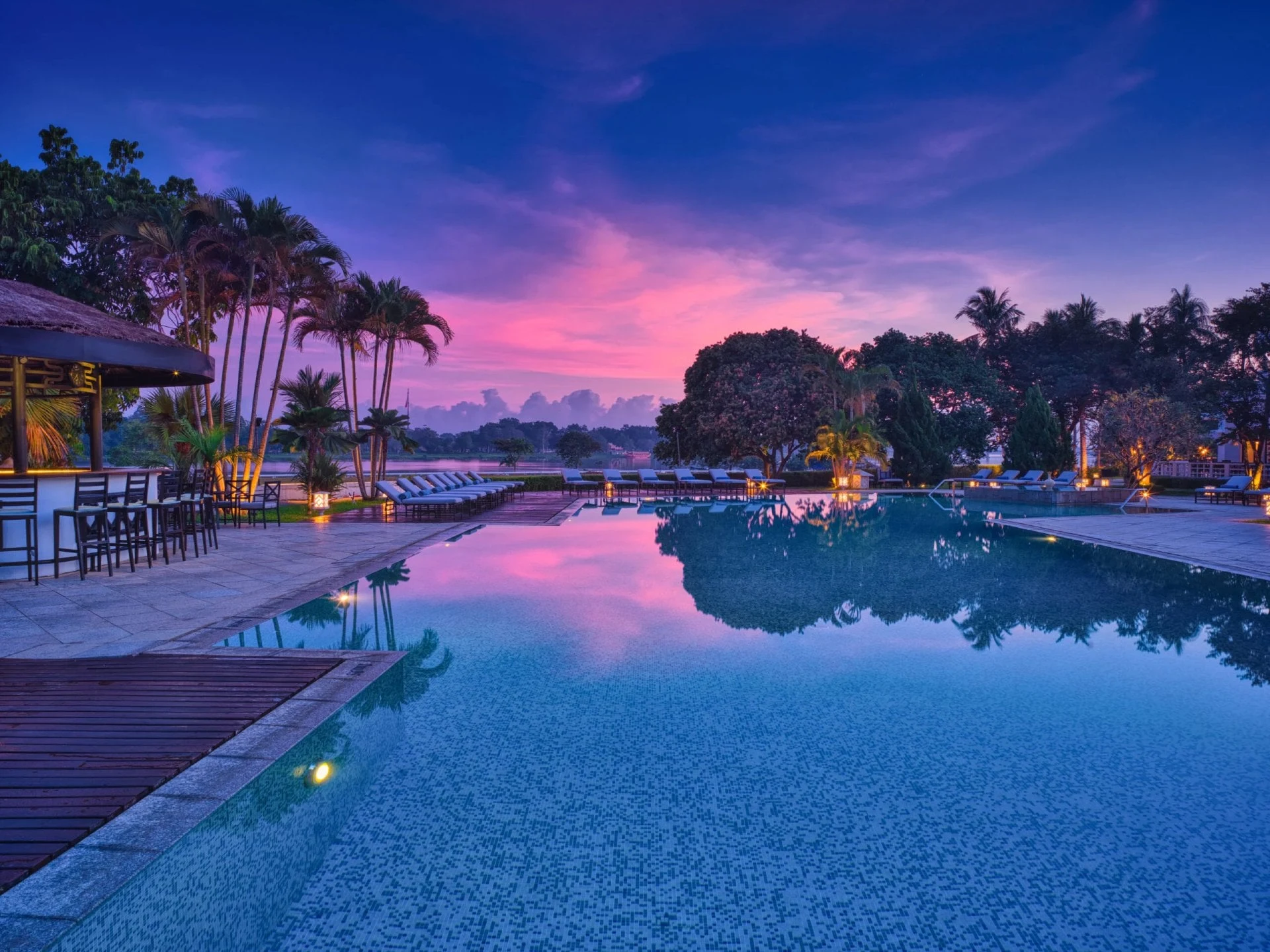VN-Azerai-Pool.webp