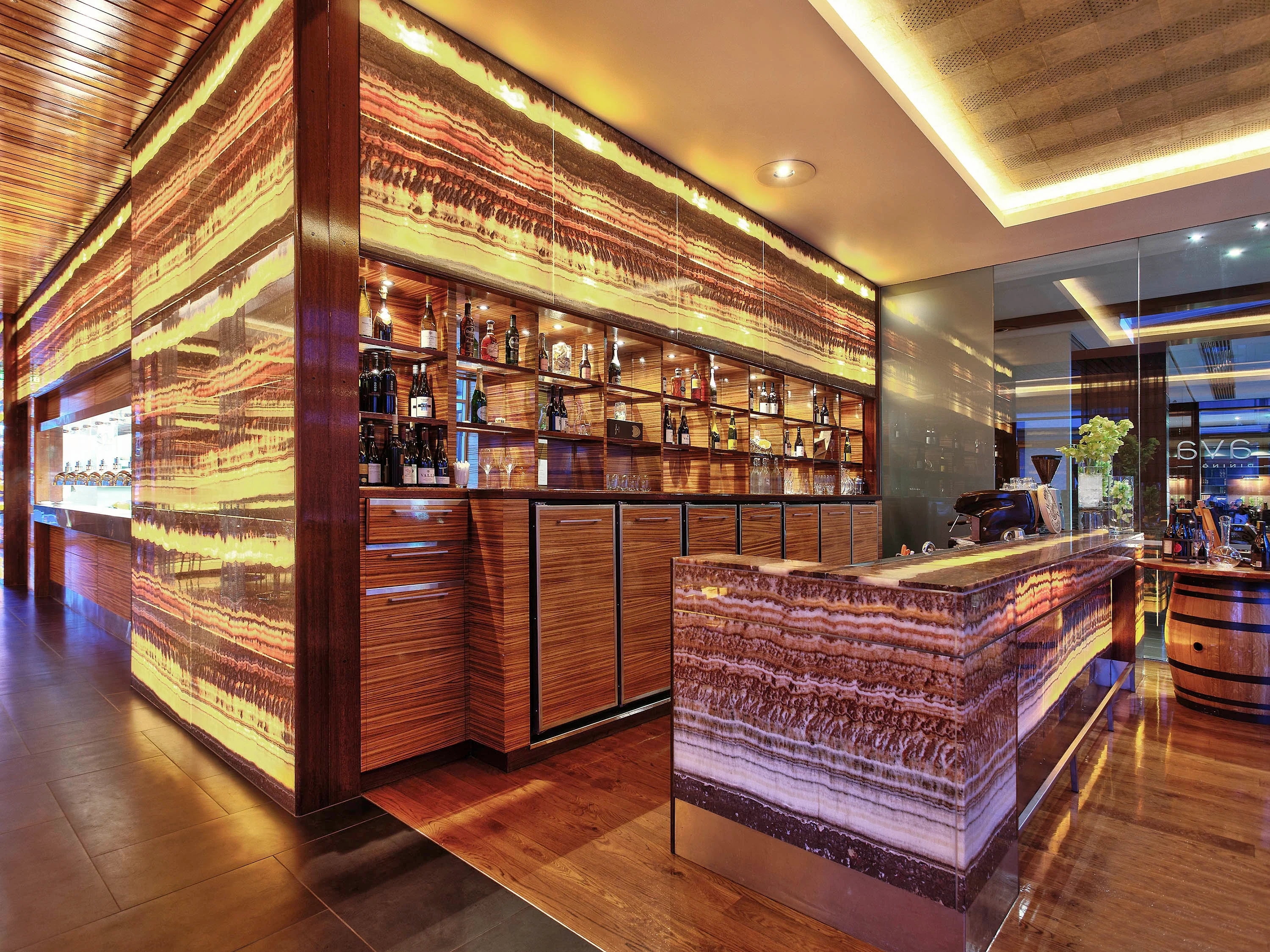 NZ - Sofitel Auckland bar.webp