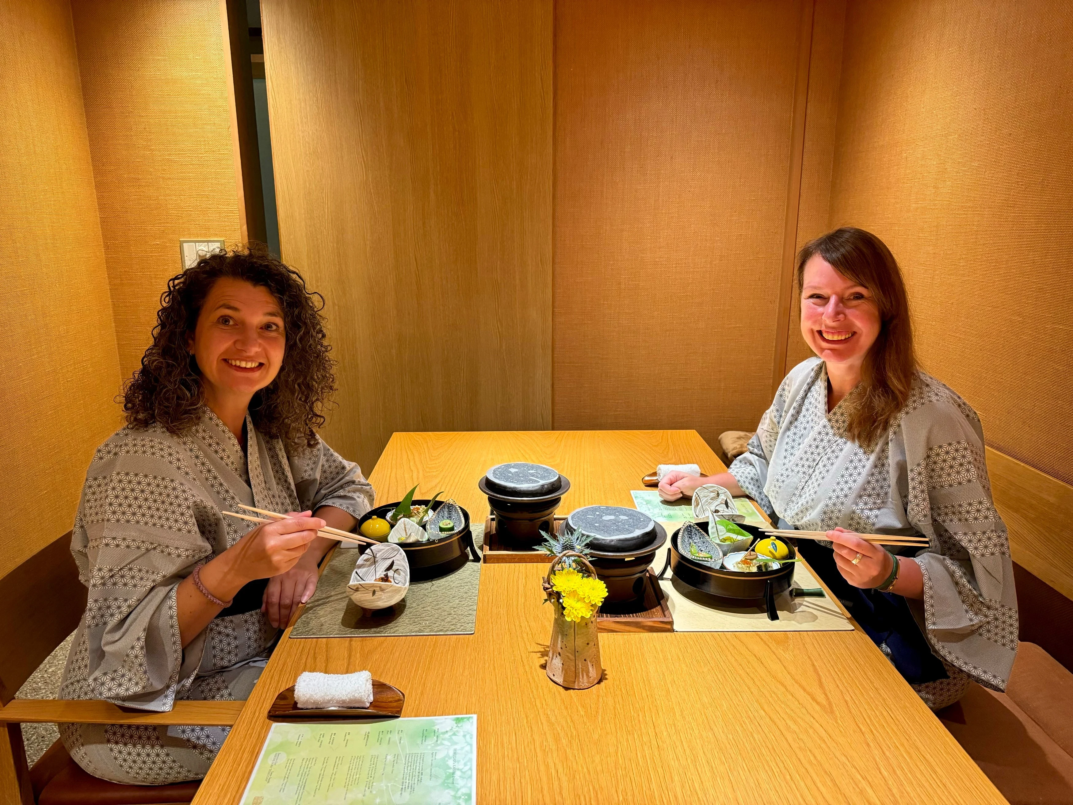 JP-_Studiereis_Ronda_en_Barbara_-_Per_huurauto_naar_Ize_Hakone_and_Lake_Kawaguchiko_Kaiseki_diner_-_Barbara_en_Ronda_1.webp