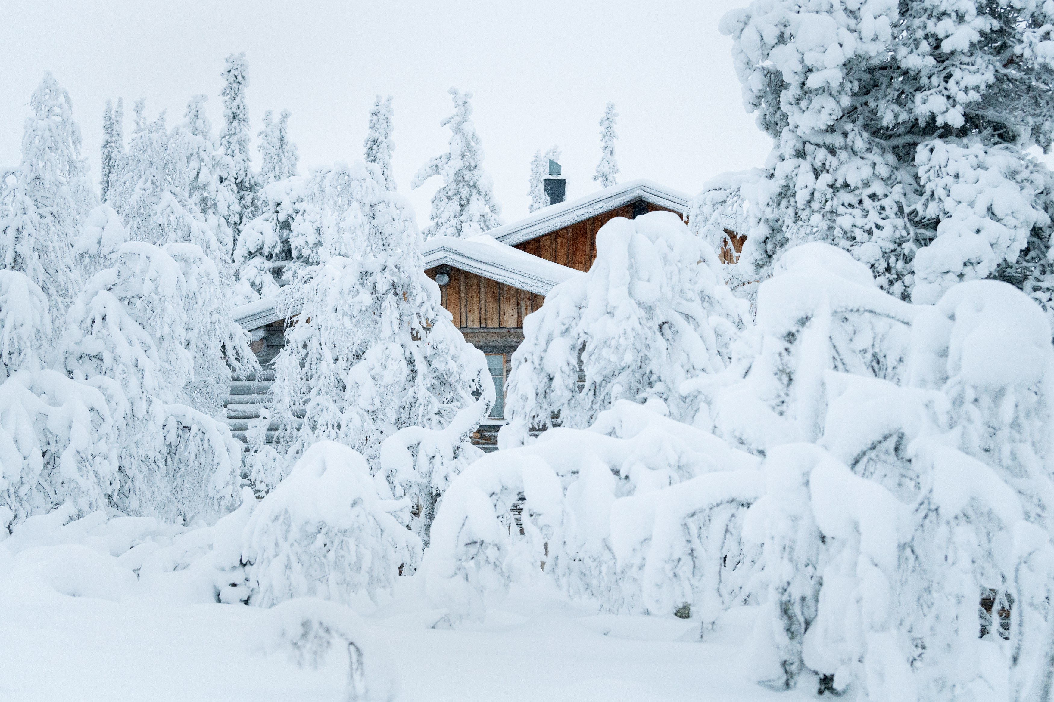 FI-Accommodatie-Skabma-Outside-Snow (1).jpg