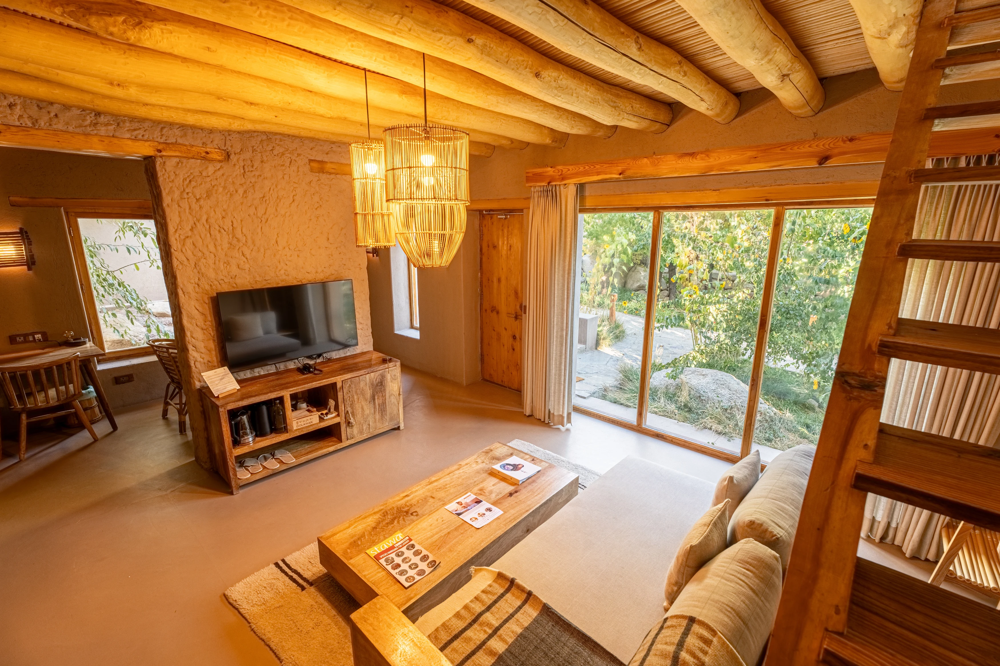 IN-accommodatie-Dolkhar-Ladakh-Inside Villa Ground Floor (1).webp