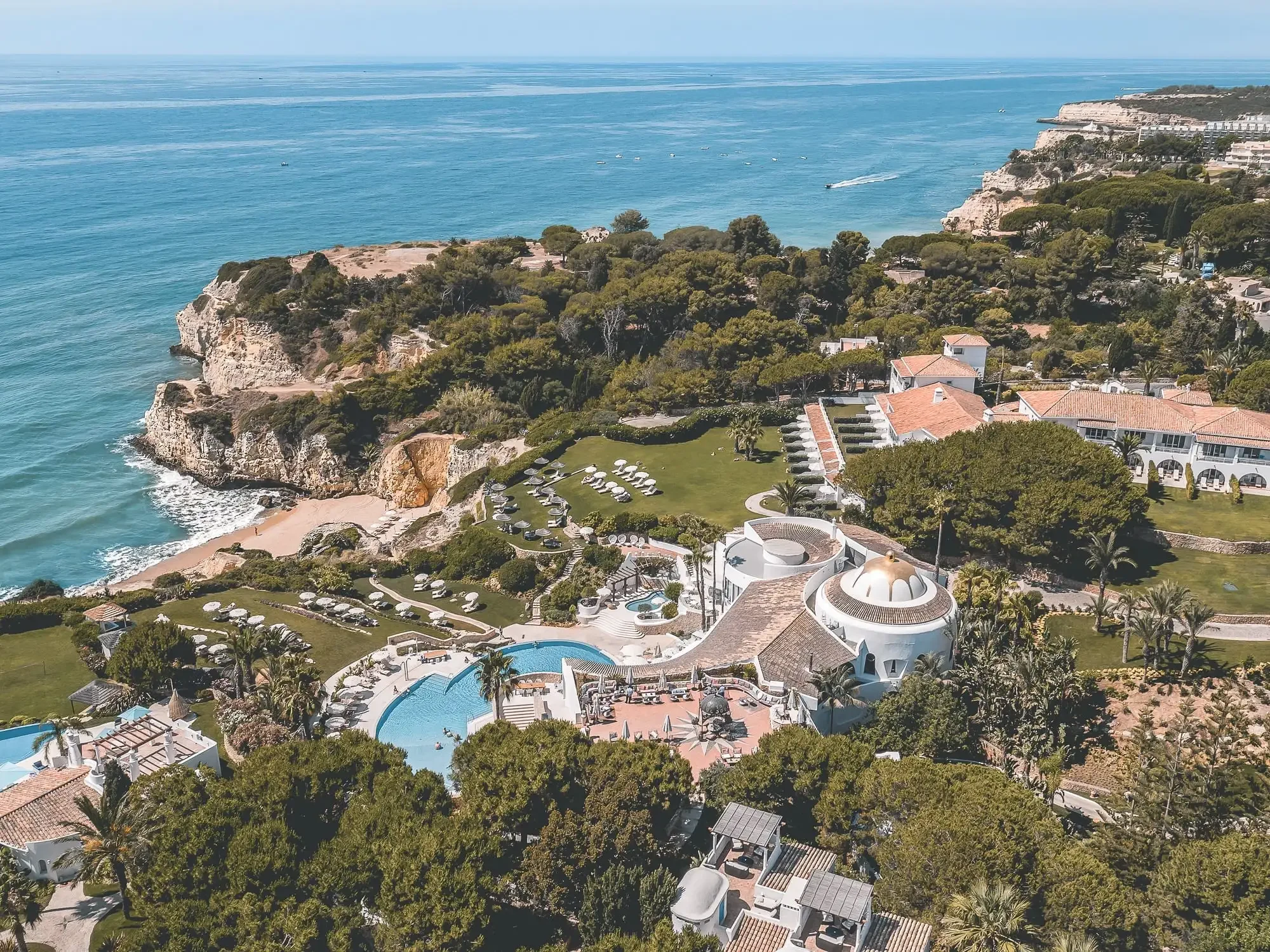 PT-Vila-Vita-Parc-Exterior2.webp