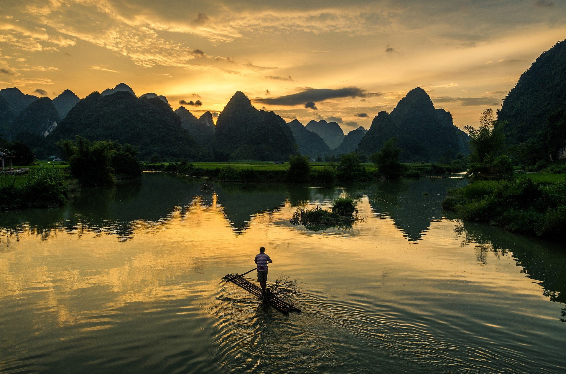 Vietnam - Ninh Binh Tam Coc Area.jpg