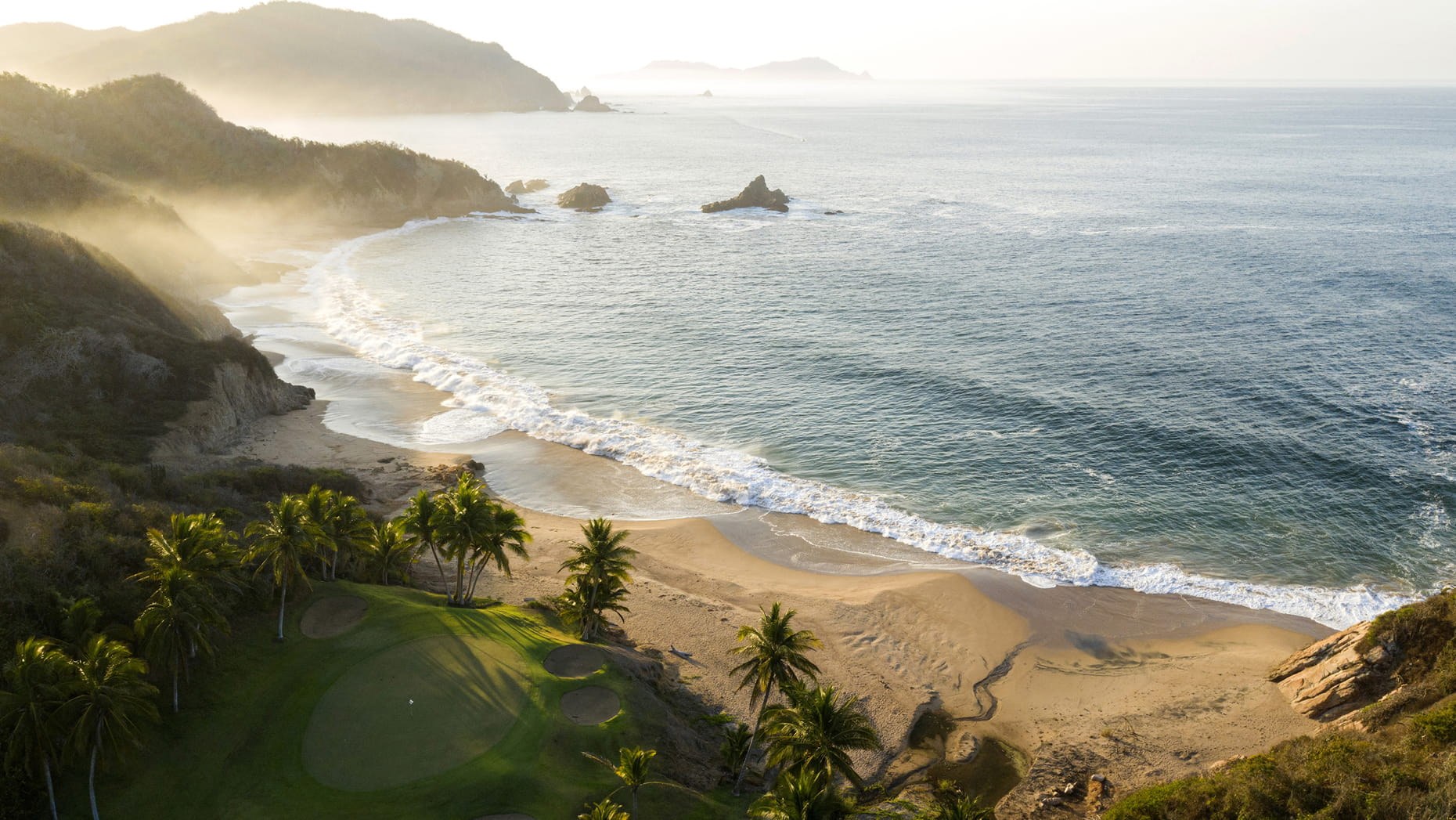 MX-Accommodatie-Four Seasons Tamarindo-beach with sea (1).jpg