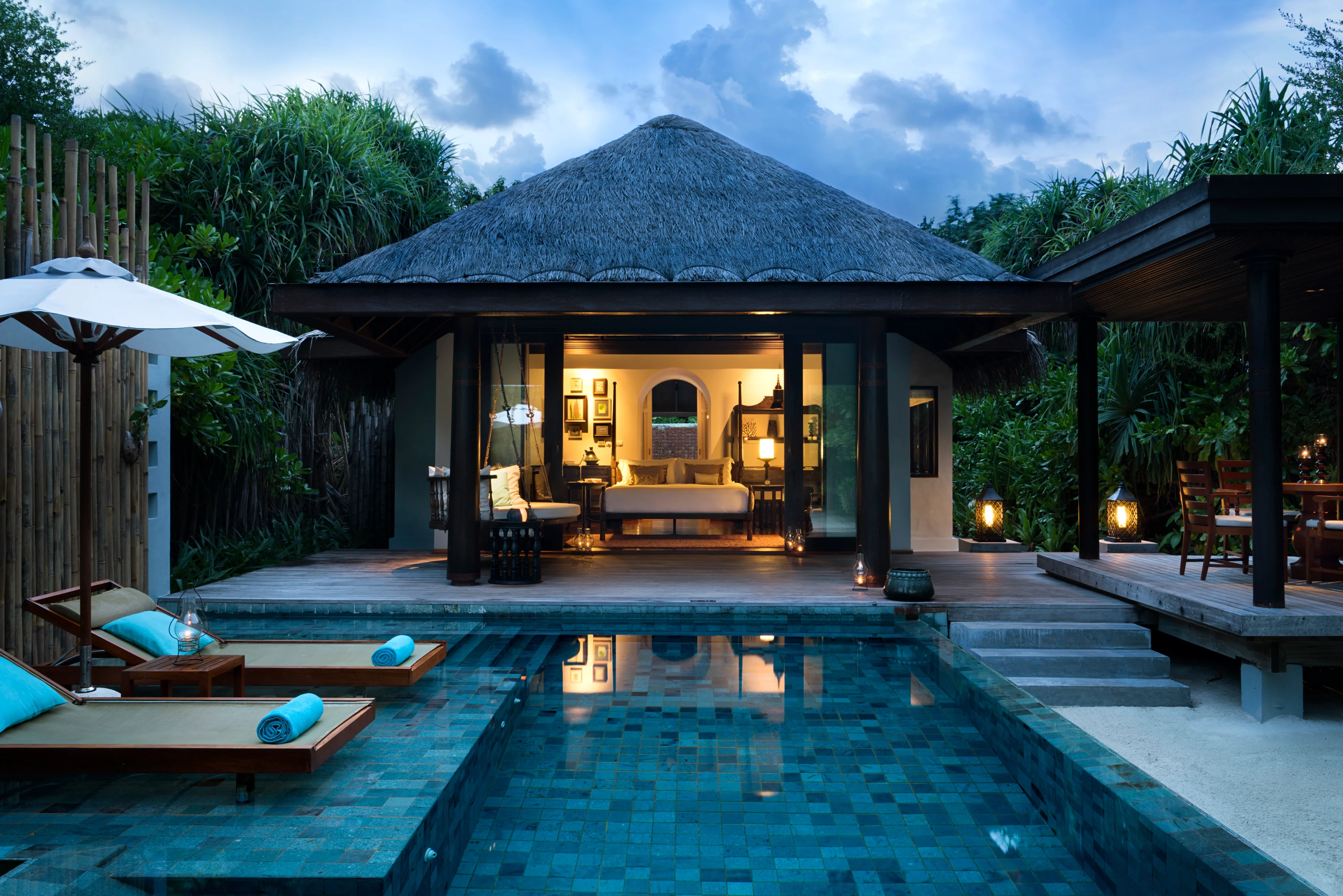 MV - Anantara Kihavah - Beach pool villa.webp