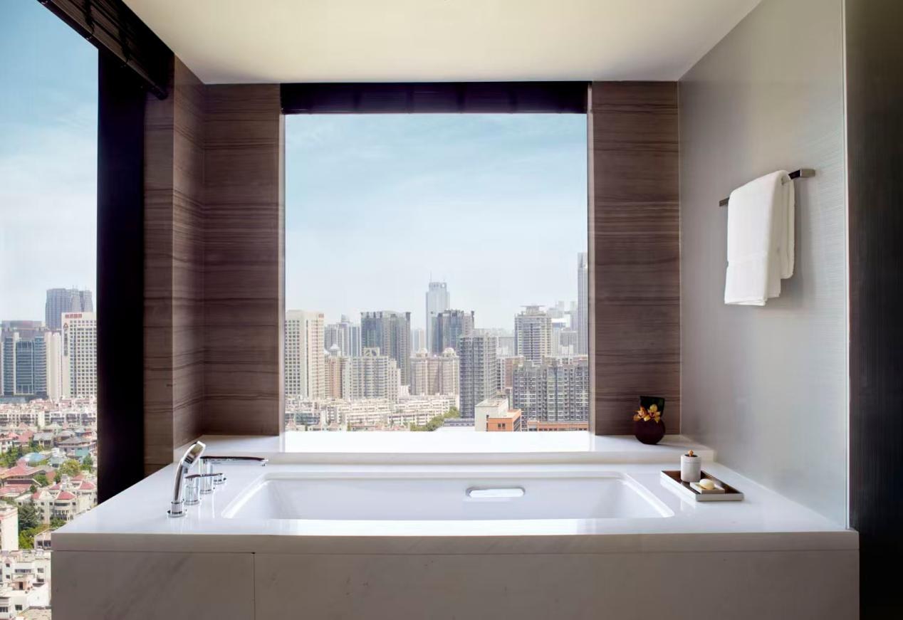 CH-Ritz Carlton-Xian-bathtub with view.jpeg