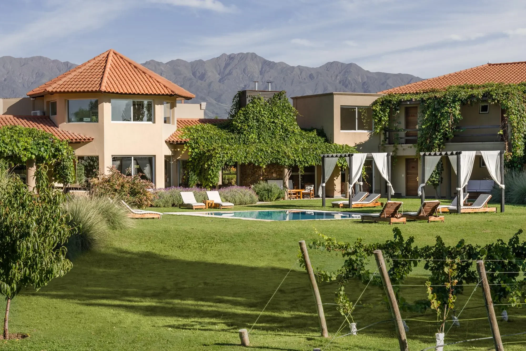 AR - accommodatie -Villa Mansa exterior.webp