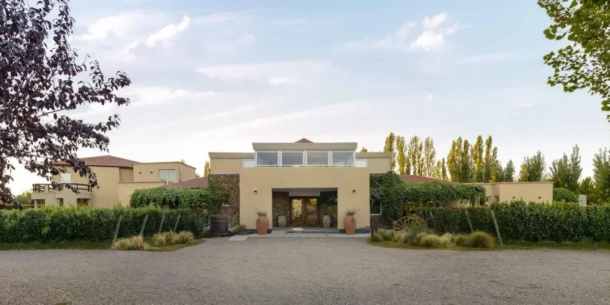AR - Villa Mansa Mendoza - Basistekst (2).webp