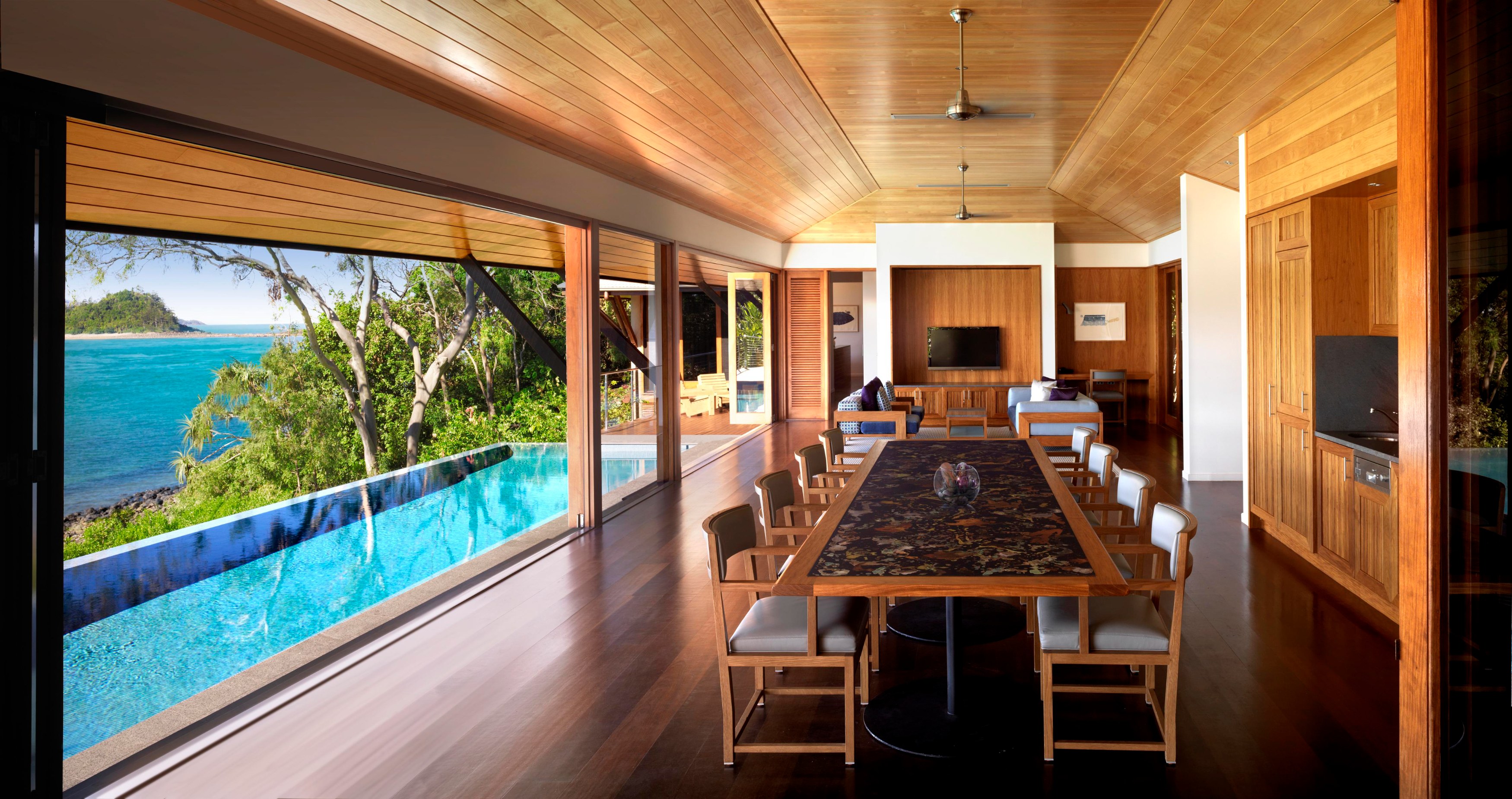 AU - Qualia Resort - Beach House interior (small).JPG