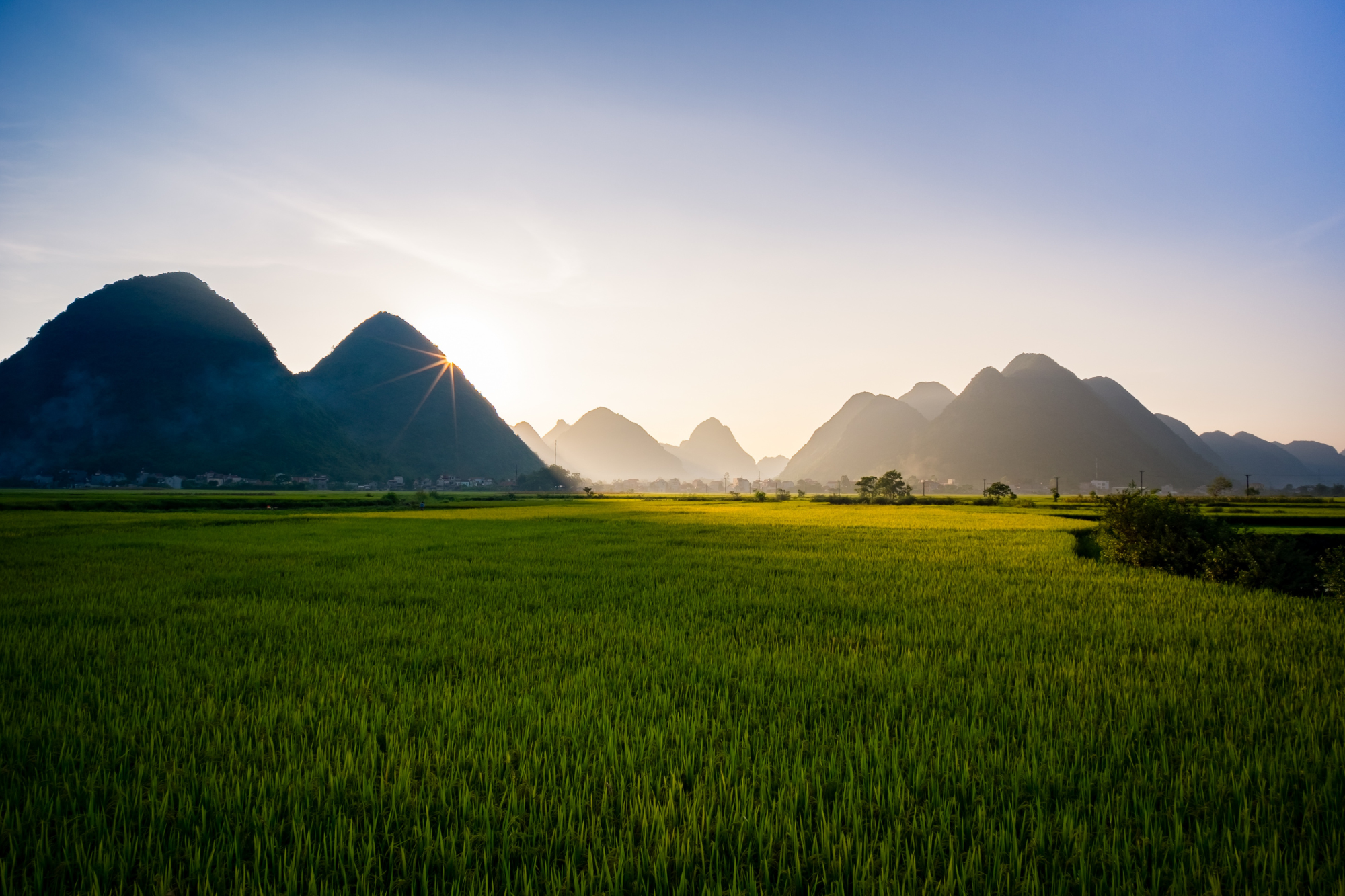 Vietnam - Ninh Binh Tam Coc Area.png