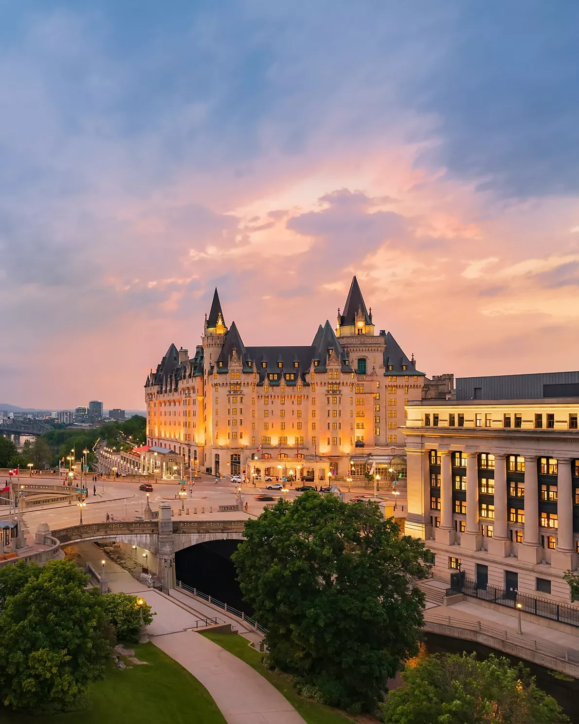 CA - Fairmont chateau Laurier - Vooraanzicht.webp