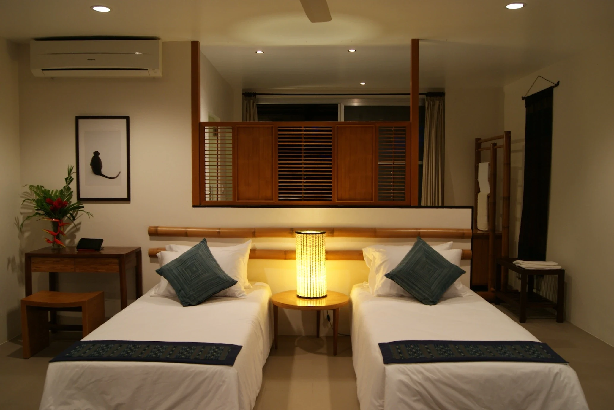 LA - The River Resort - Deluxe Room Twin Beds.webp