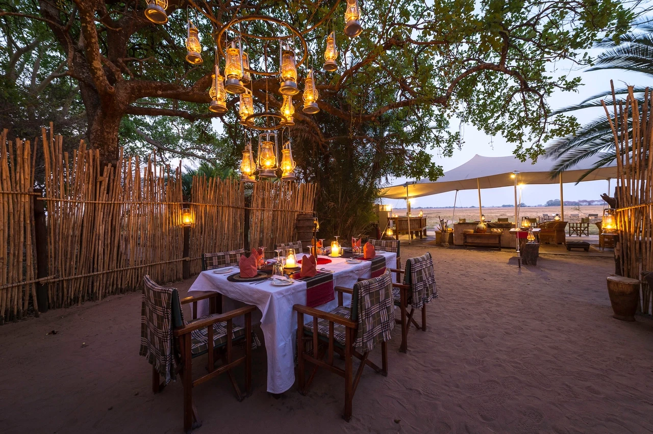 ZM - Busanga Bush Camp - Dining.webp