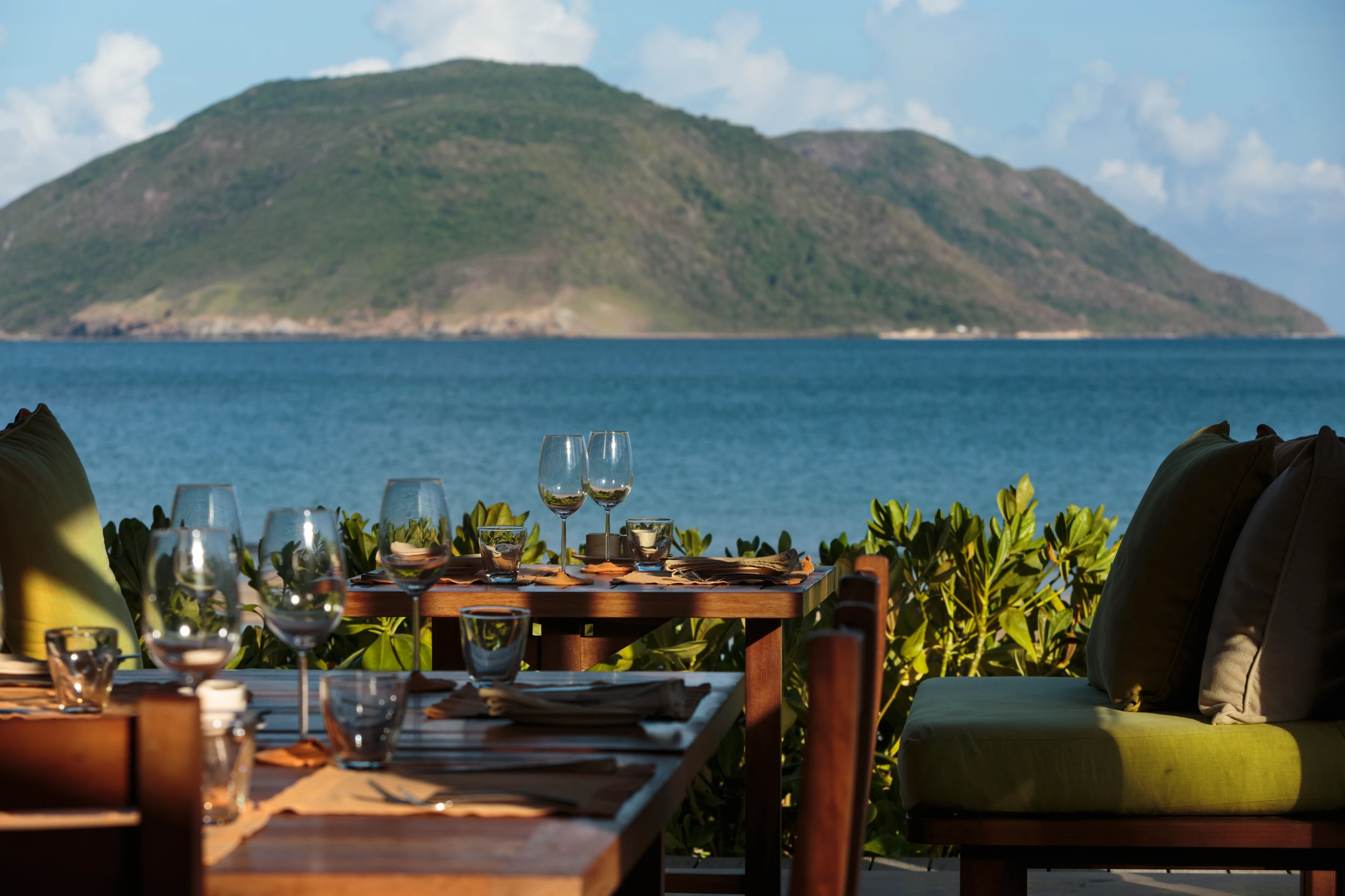 VN - Six Senses Con Dao - Restaurant By the Beach.webp