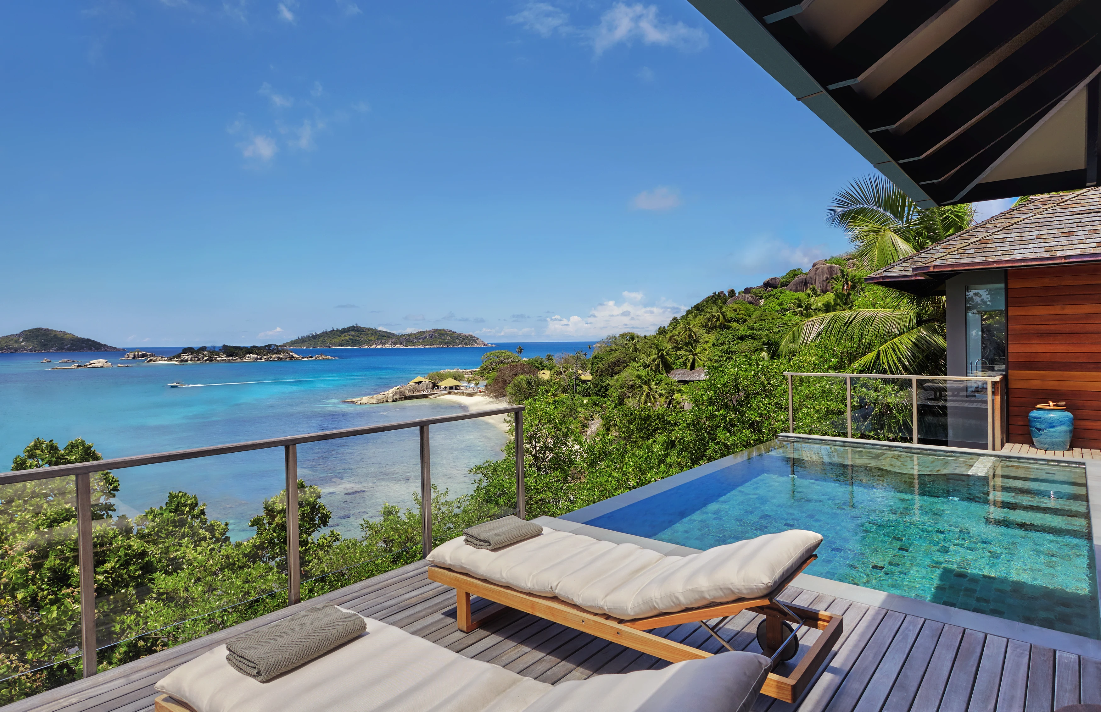 SC-accommodatie-Six-Senses-Zil-Pasyon-Ocean-Front-Pool-Villa-deck.webp