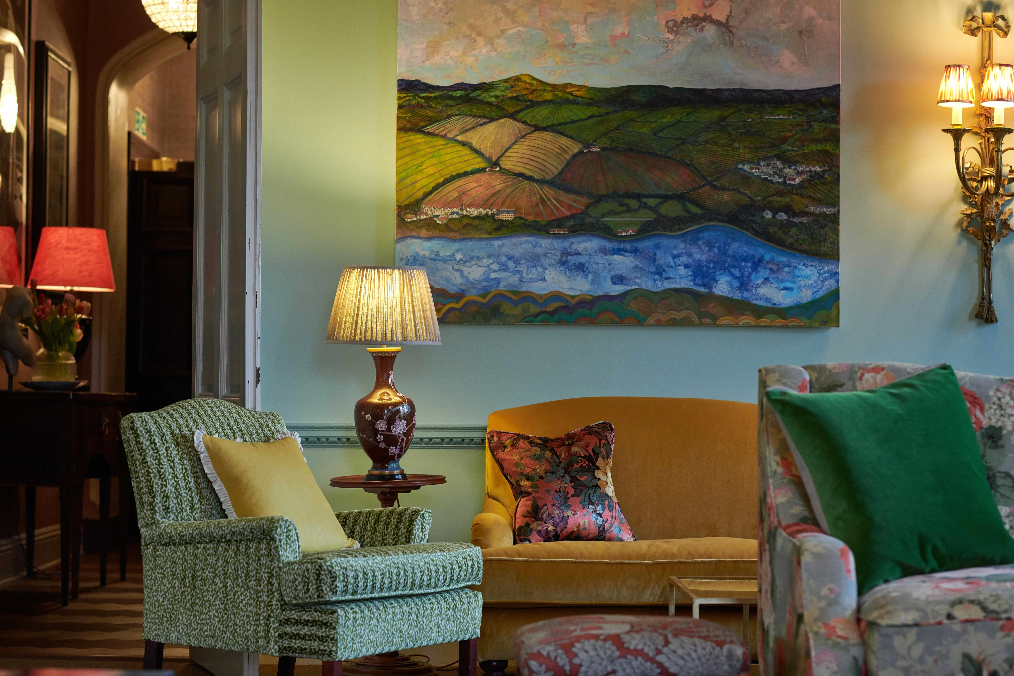 GB-Cromlix House- Lounge.webp