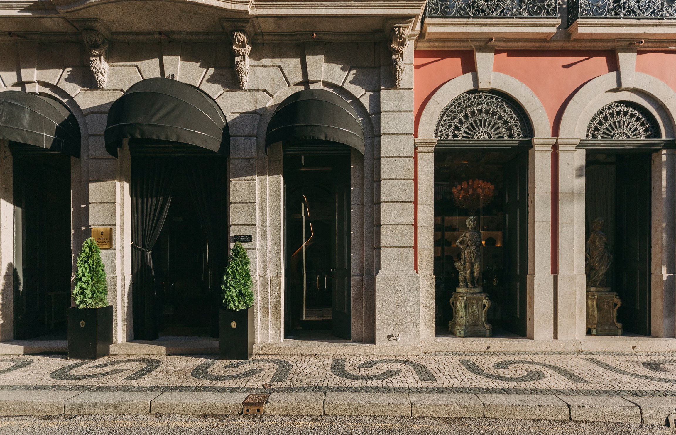 PT - Torel Palace Porto - Hotel Entrance 2.jpg