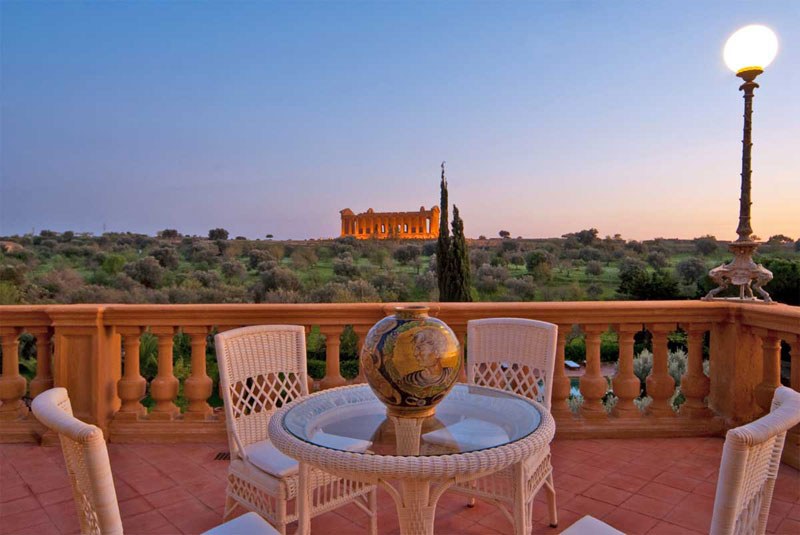 IT - Accommodatie - Hotel Villa Athena - Balcony view.jpg