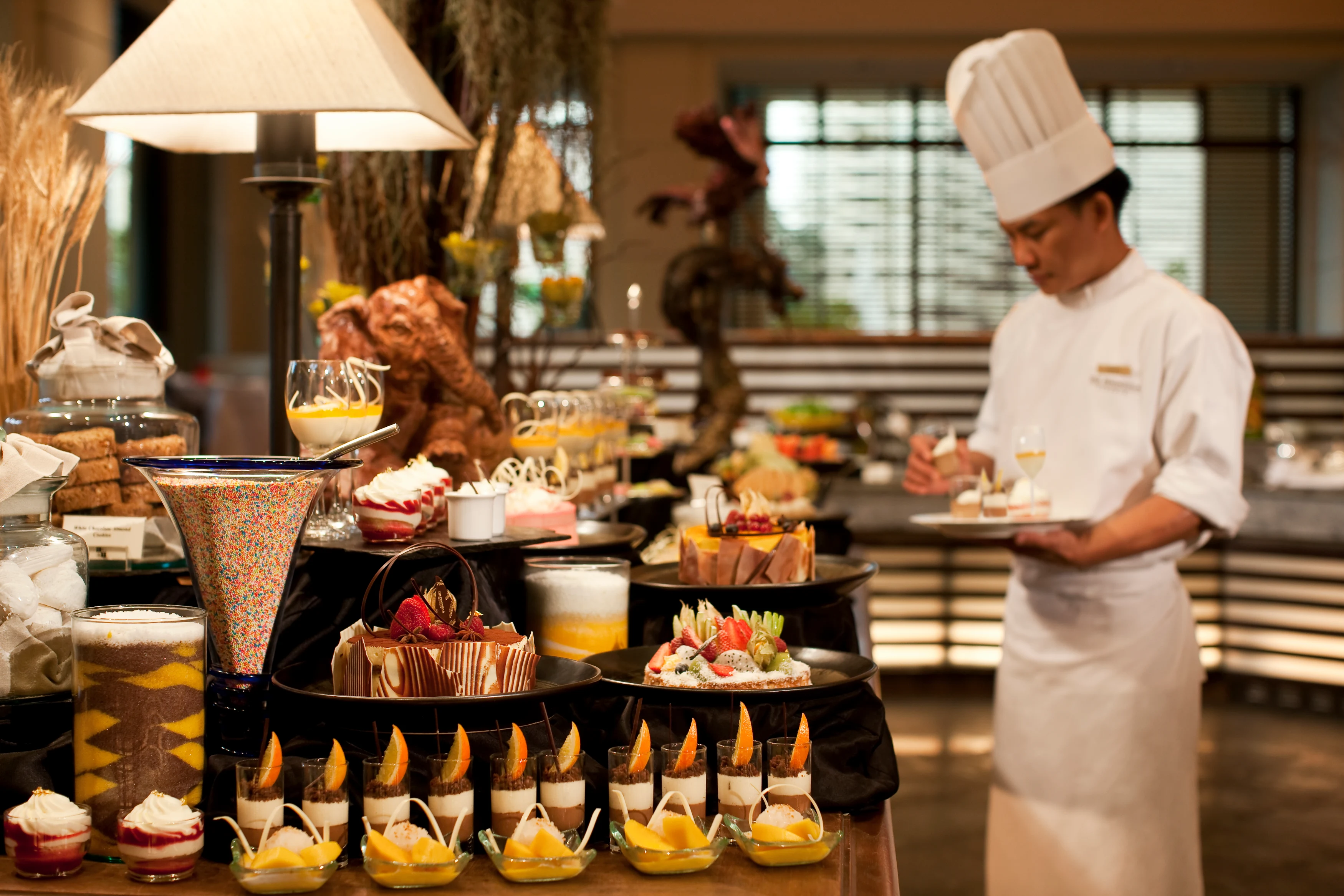 TH - The Peninsula Bangkok - RC&T Buffet.webp