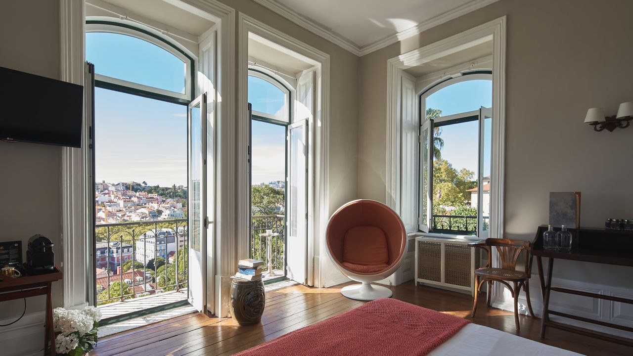 PT-Torel-Palace-Premier-room-with-view.jpg