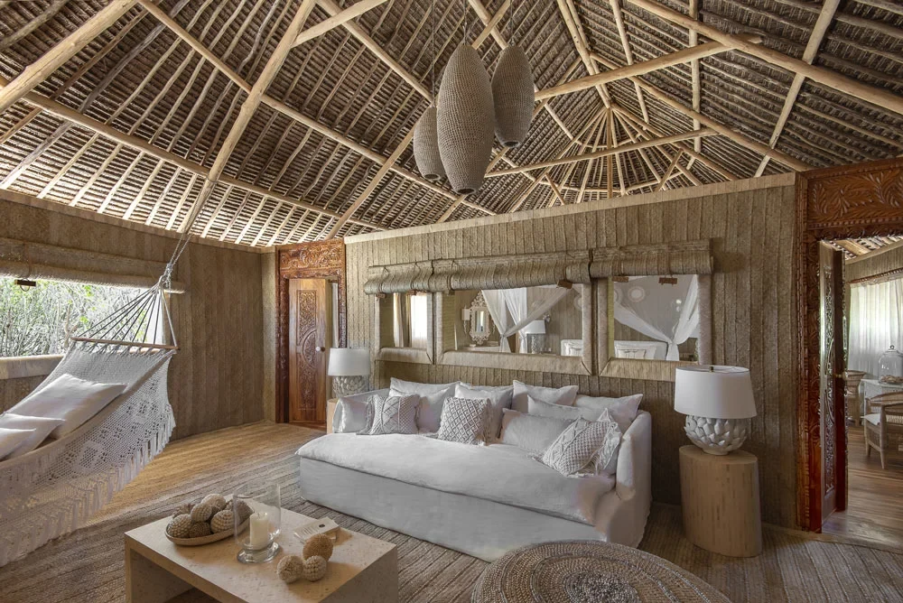 TZ-Fanjove Island-sitting area room.webp