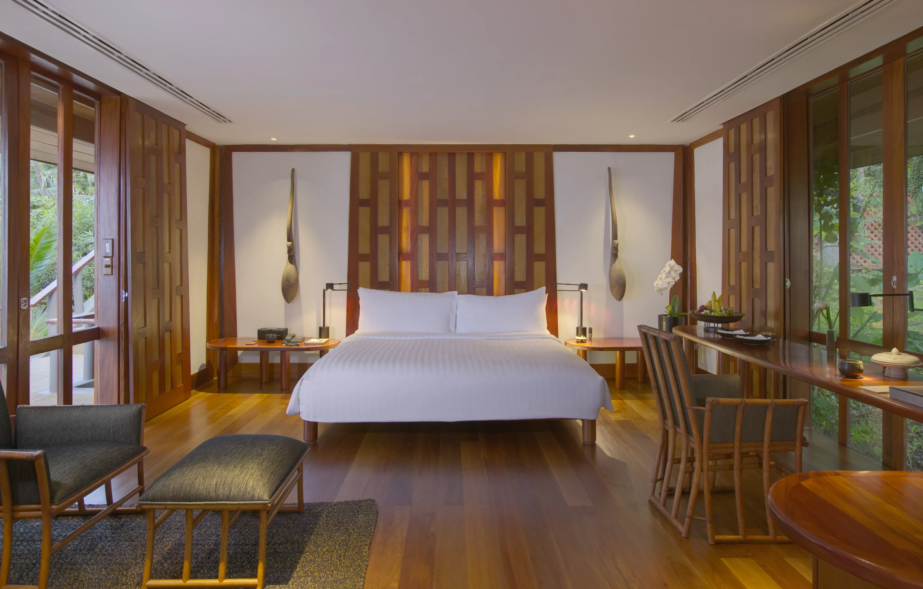 TH - Amanpuri - Bedroom pavilion.webp